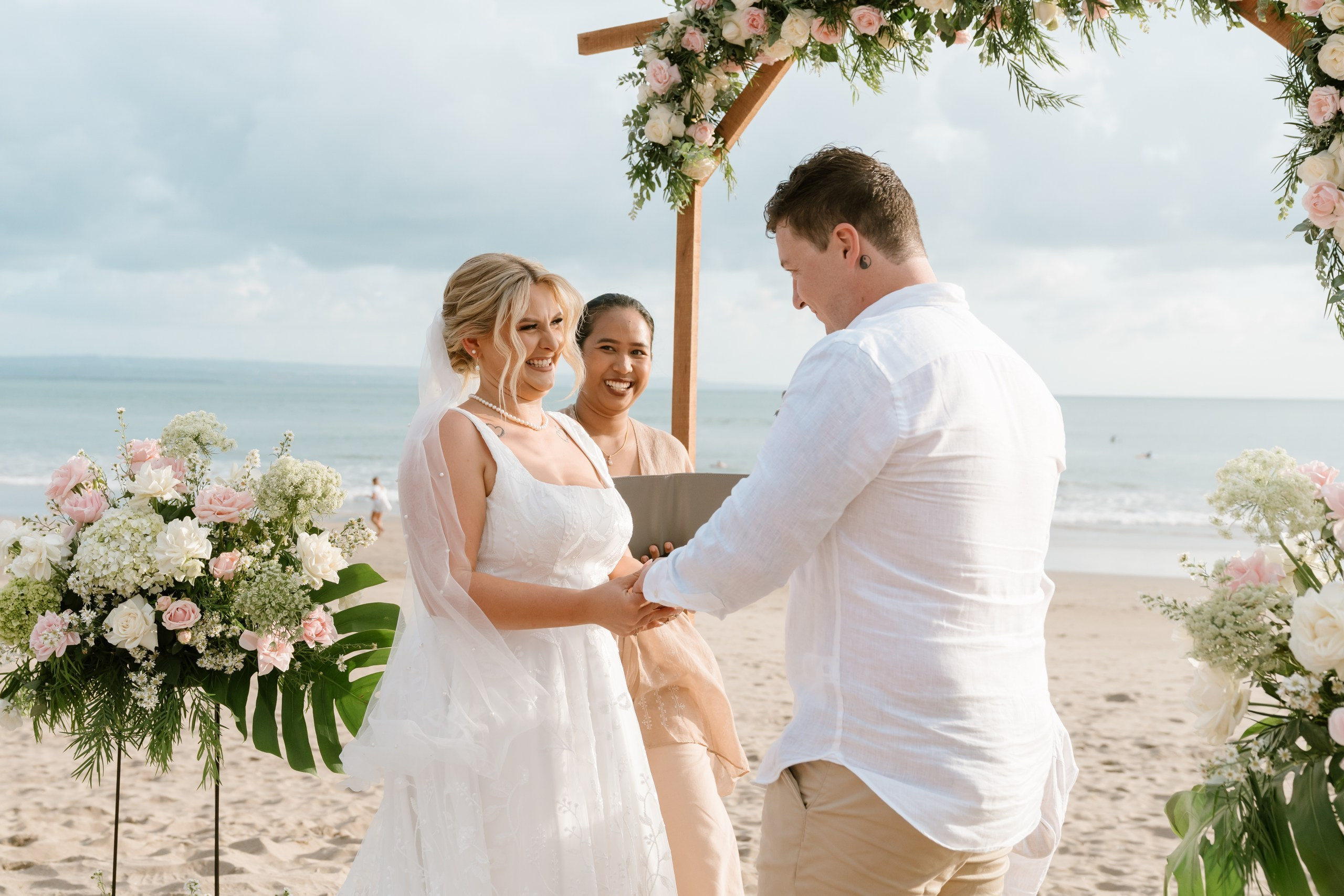 Ethan & Alyshia. Female Photographer in Bali