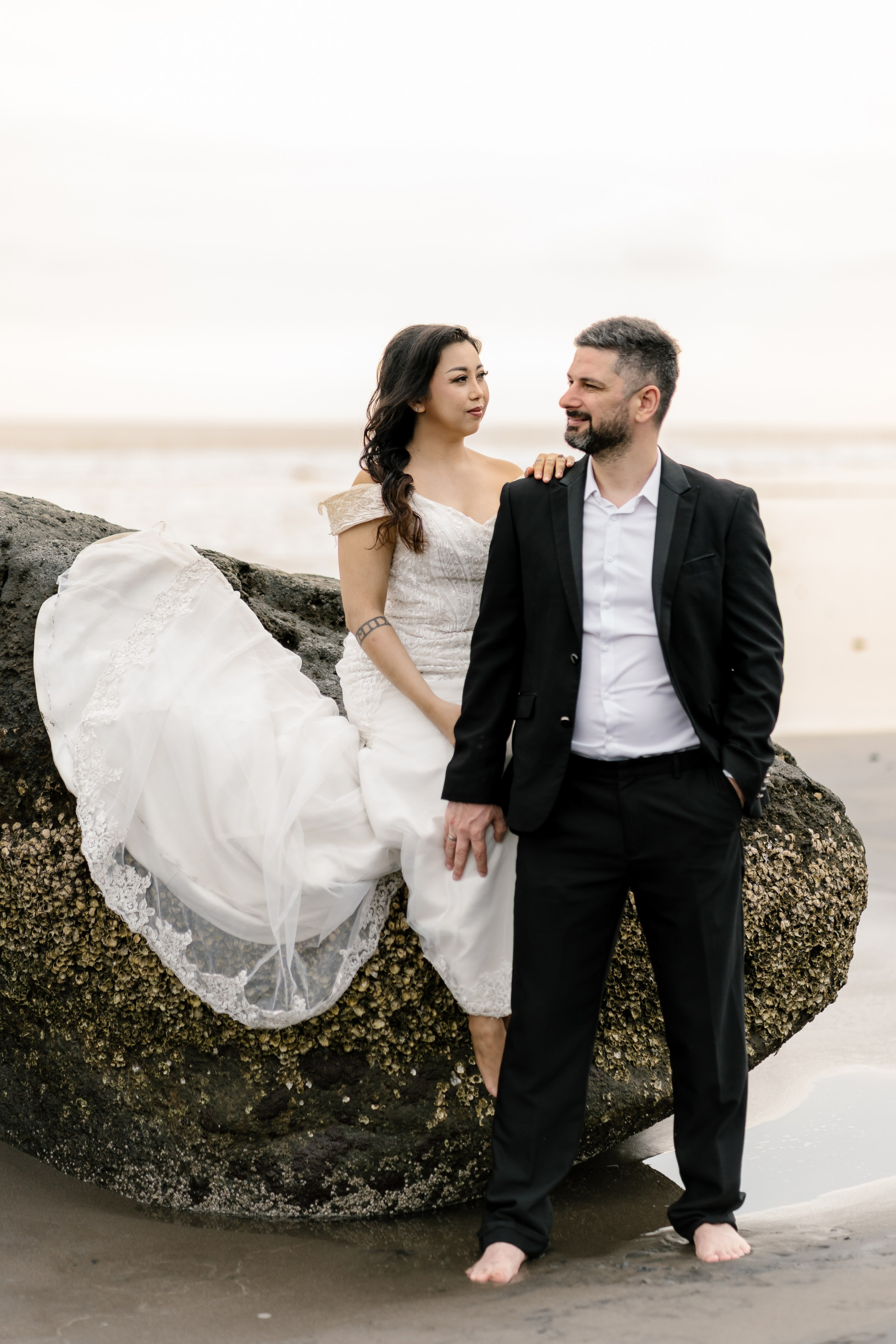 Honeymoon Photoshoot in Bali. Female Photographer in Bali