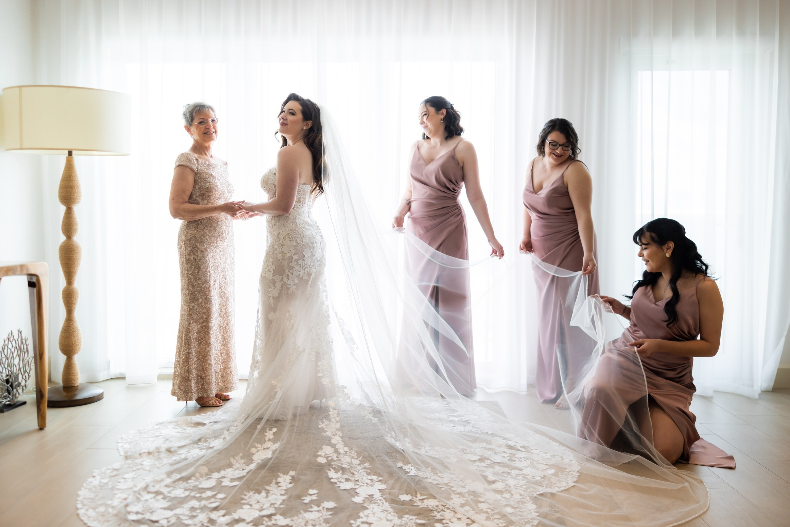 Alyssa and Daniel, The Palms Hotel, Miami. Wedding Photo & Video