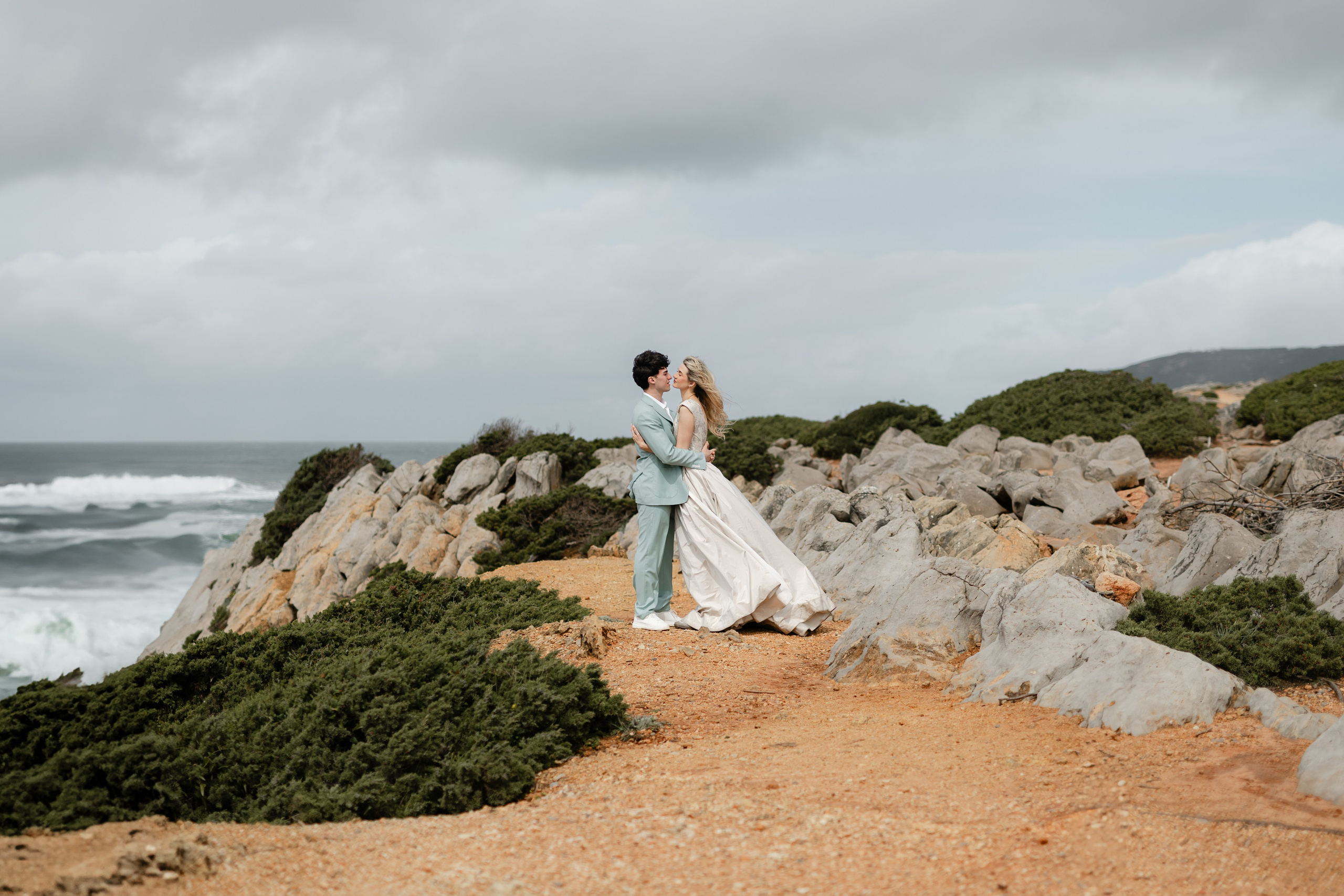 Vivien & Razvan. Main