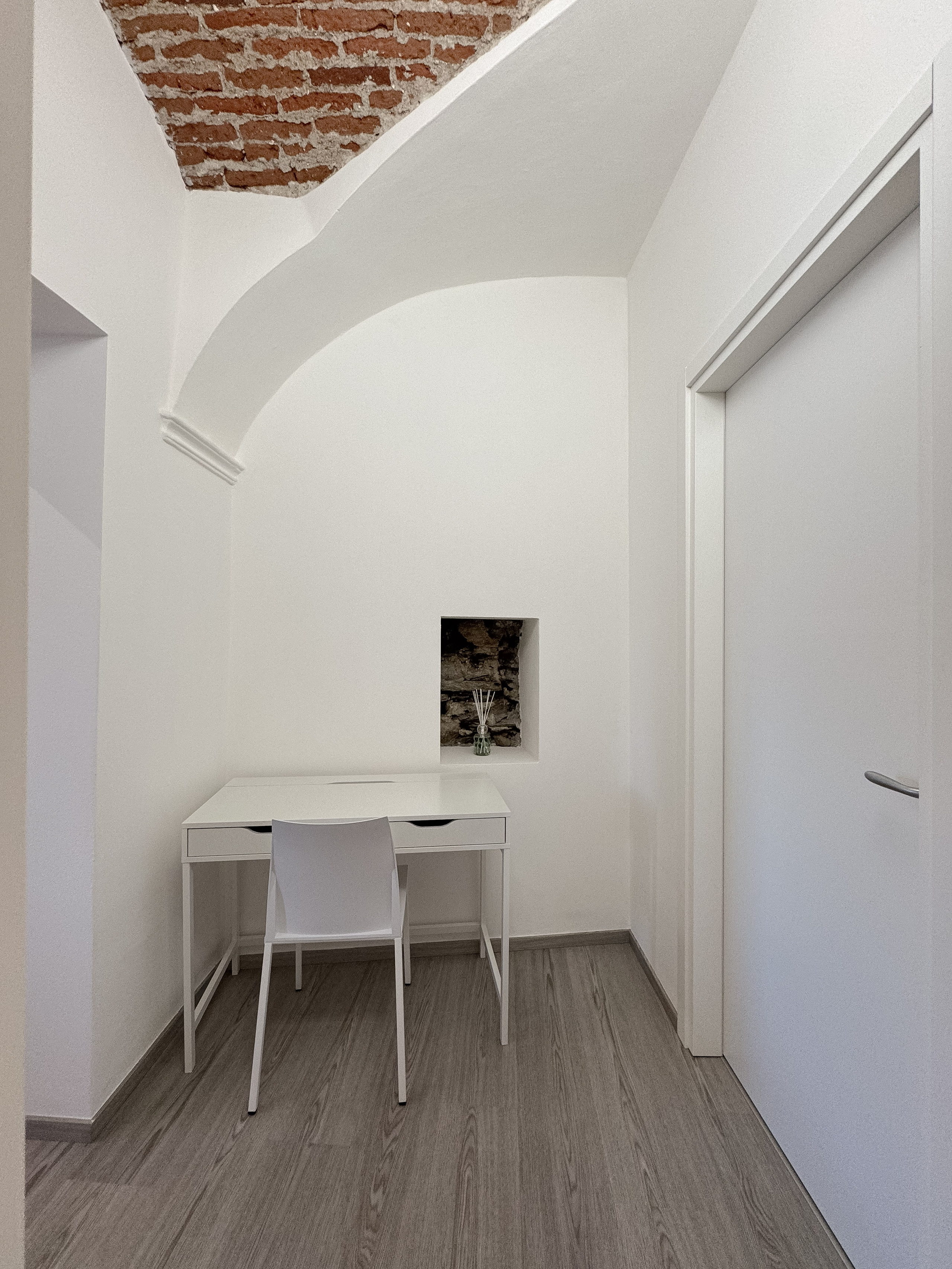 Lake Maggiore apartment. PHOTOGRAPHER IN ITALY