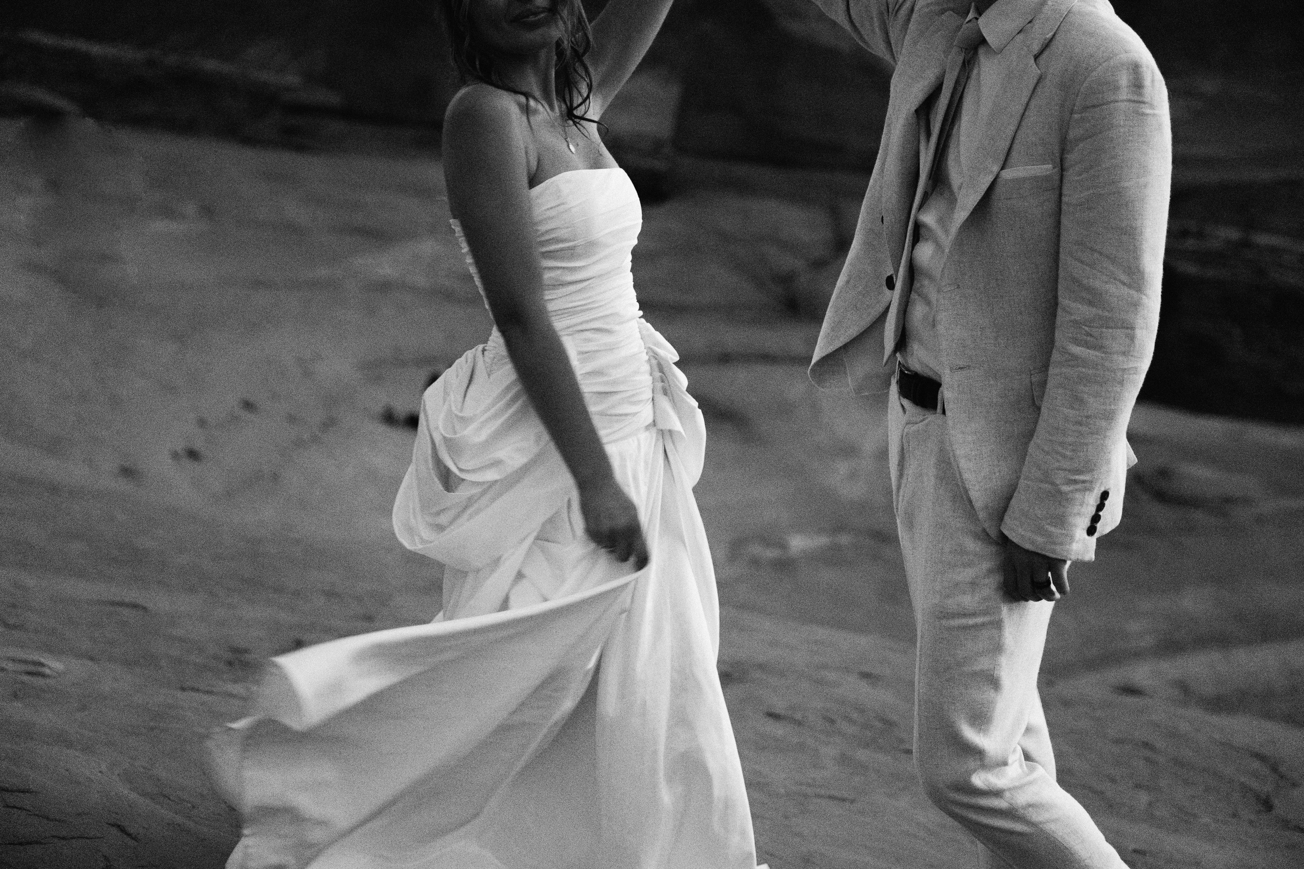 J&J at National Arches. Sara Eulalia | Virginia Photographer