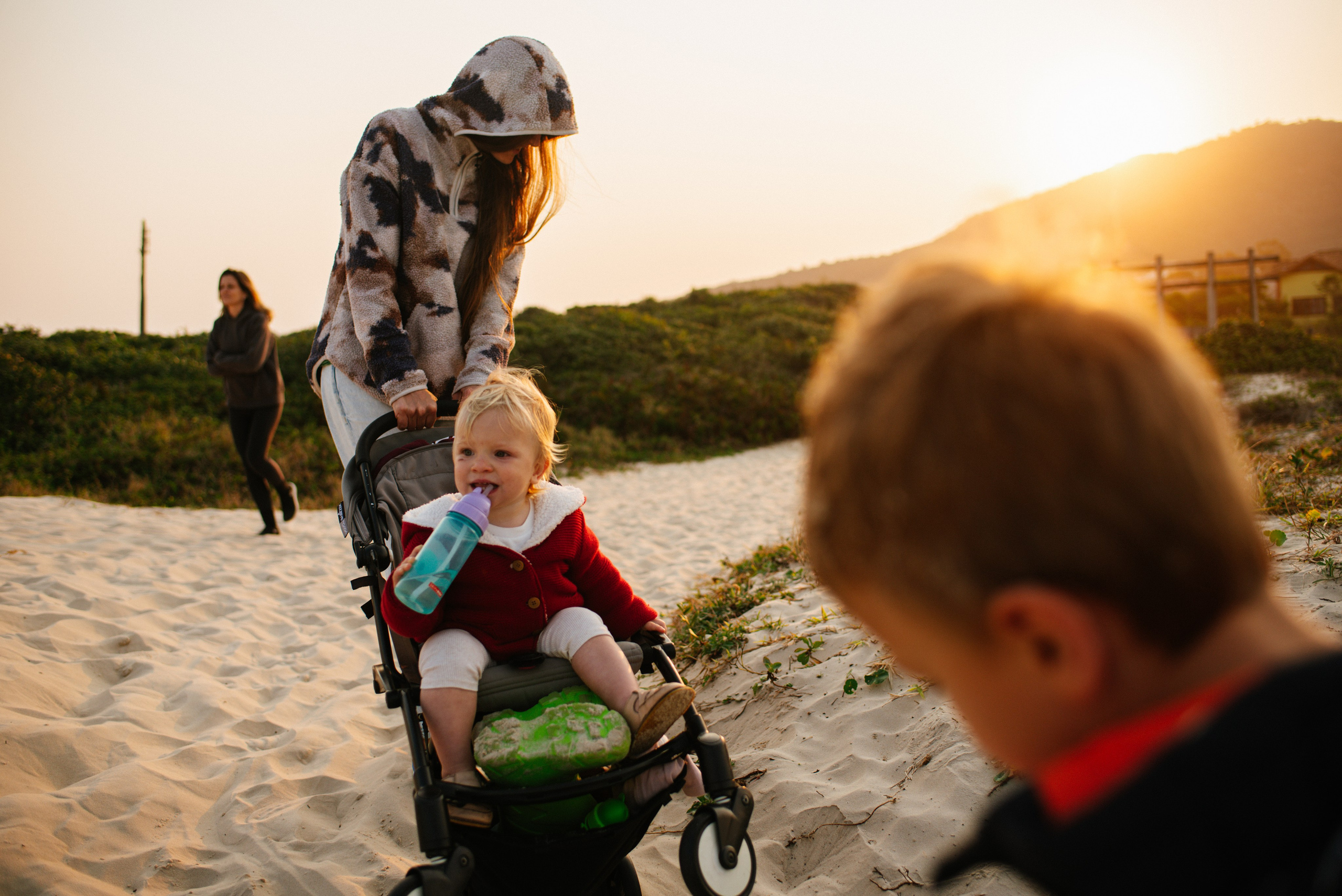 Olga e crianças. Fotógrafo de família e crianças