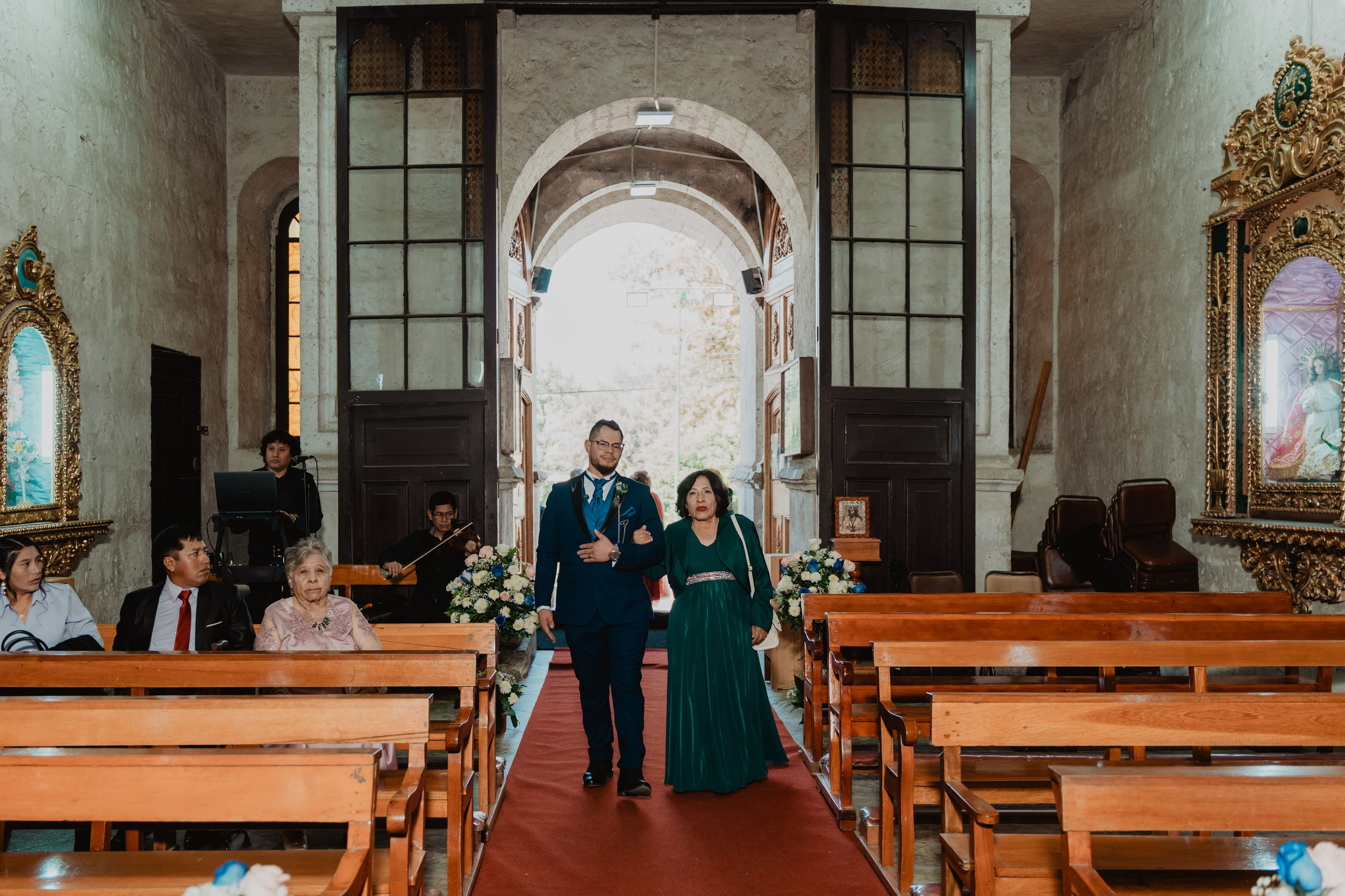 GABRIELA + JORGE | BODA CIVIL RELIGIOSA. Studio KVTA | Fotografía y Video de Bodas en Arequipa