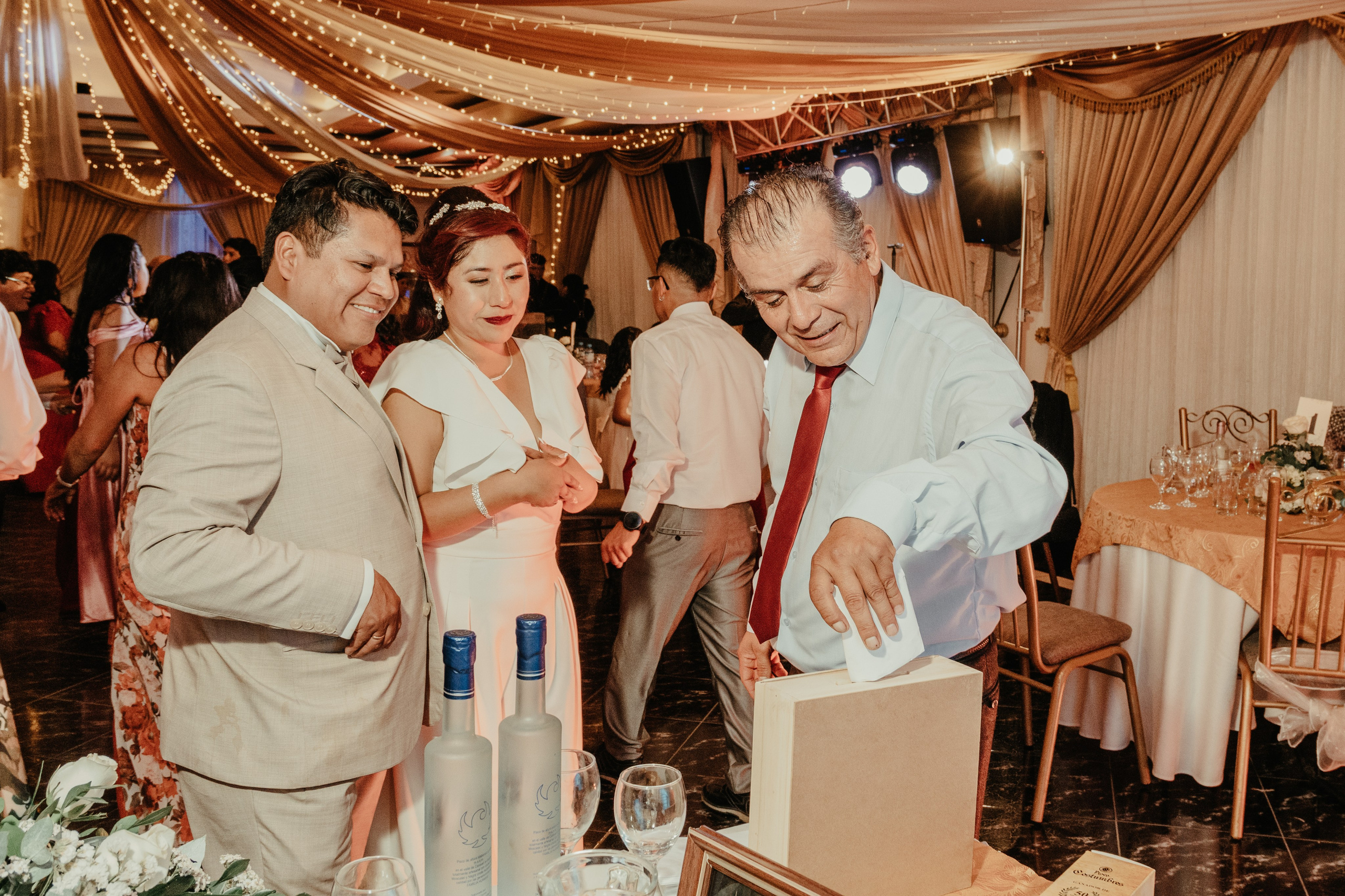 VANESSA + FRANKLIN BODA RELIGIOSA. Studio KVTA | Fotografía y Video de Bodas en Arequipa