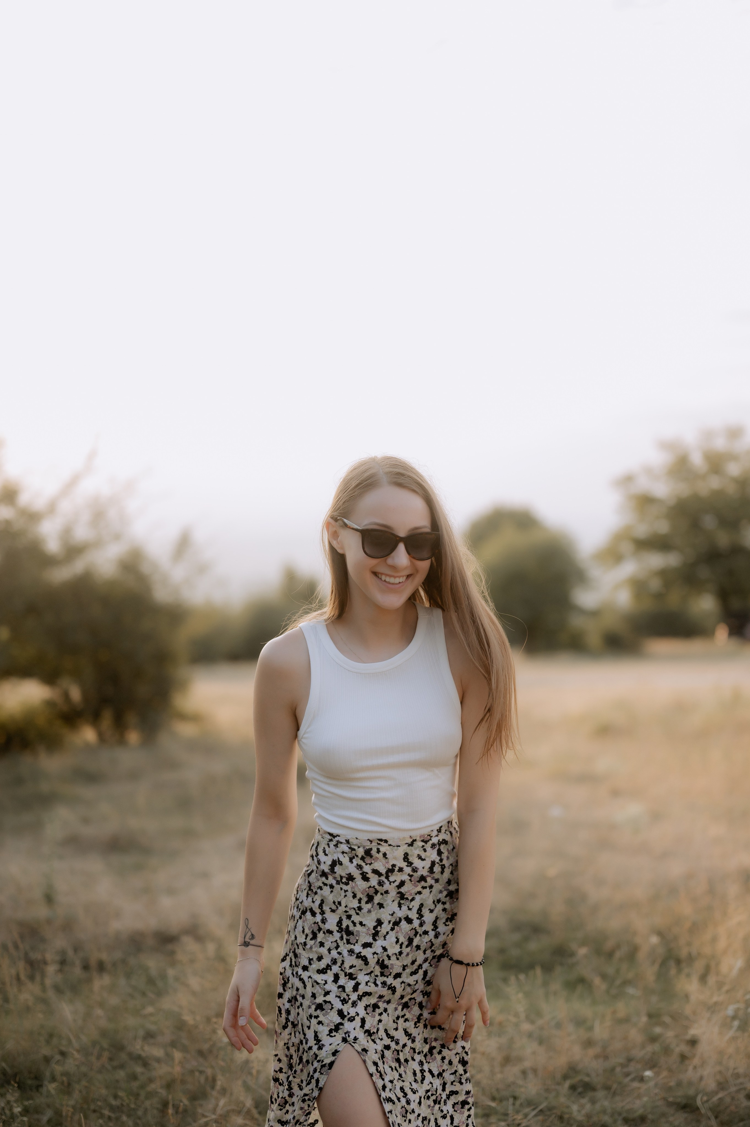 Sedinta foto in natura la apus. Proud Vision Weddings | Wedding Photography & Film — Servicii profesionale Foto Video Nunta Iasi