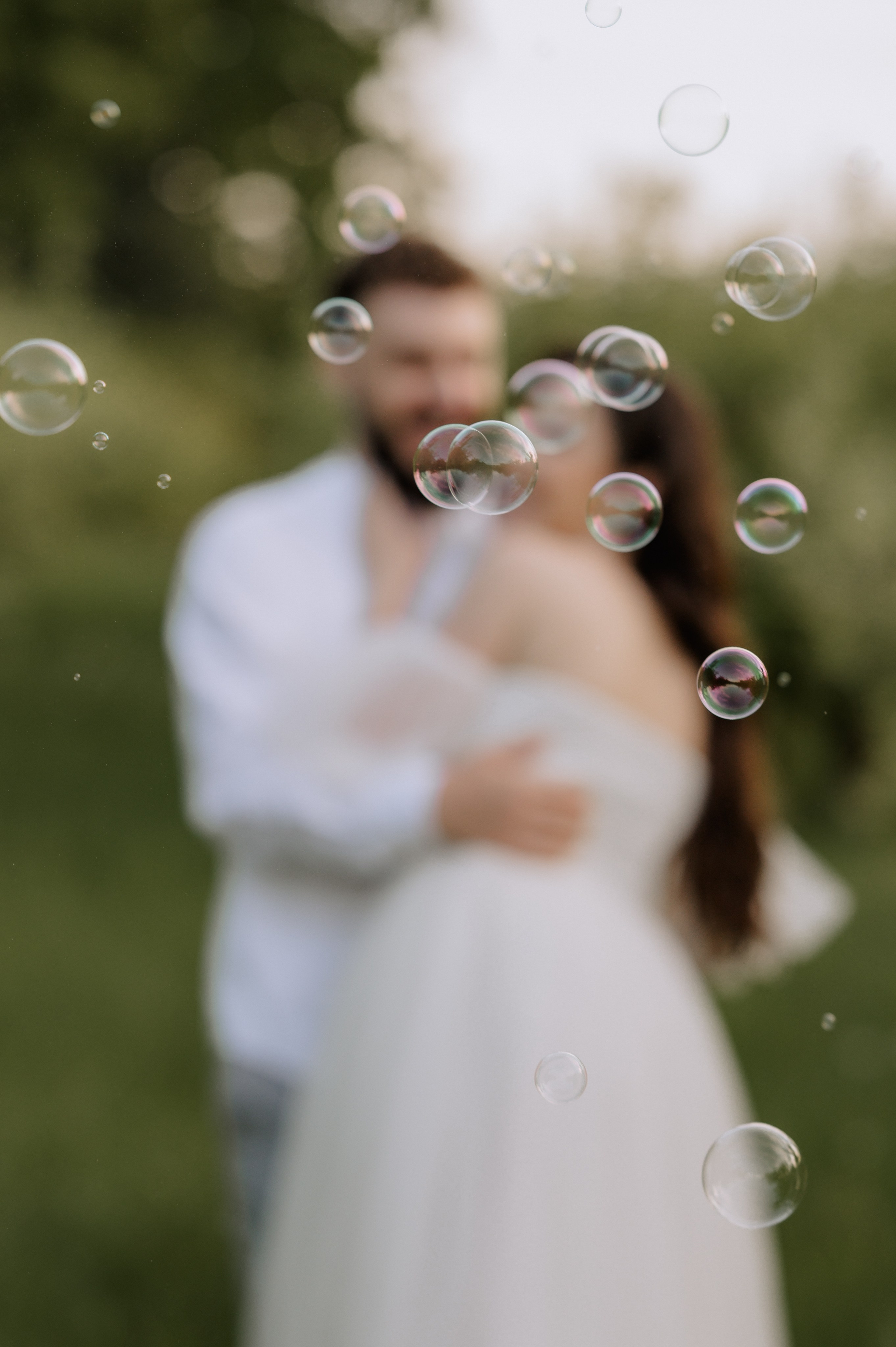 Magda + Andrei | Lovers in the garden. Proud Vision Weddings | Wedding Photography & Film — Servicii profesionale Foto Video Nunta Iasi