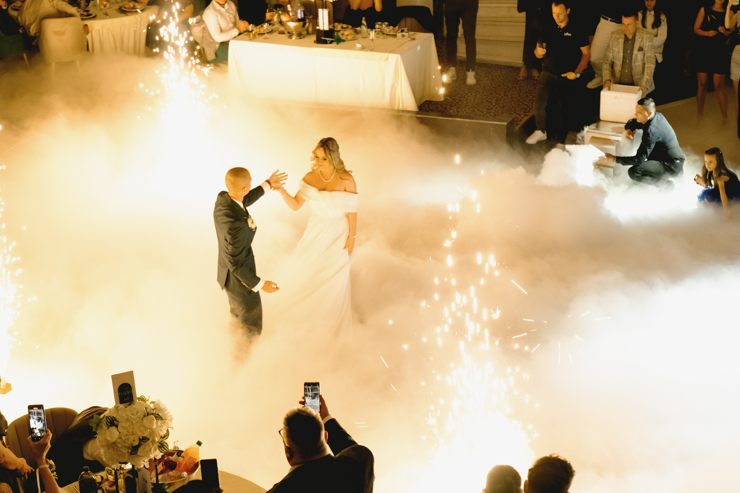 Bianca & Mihnea Pitesti. MDimaFotoStudio. Fotograf de nuntă, evenimente private și de familie