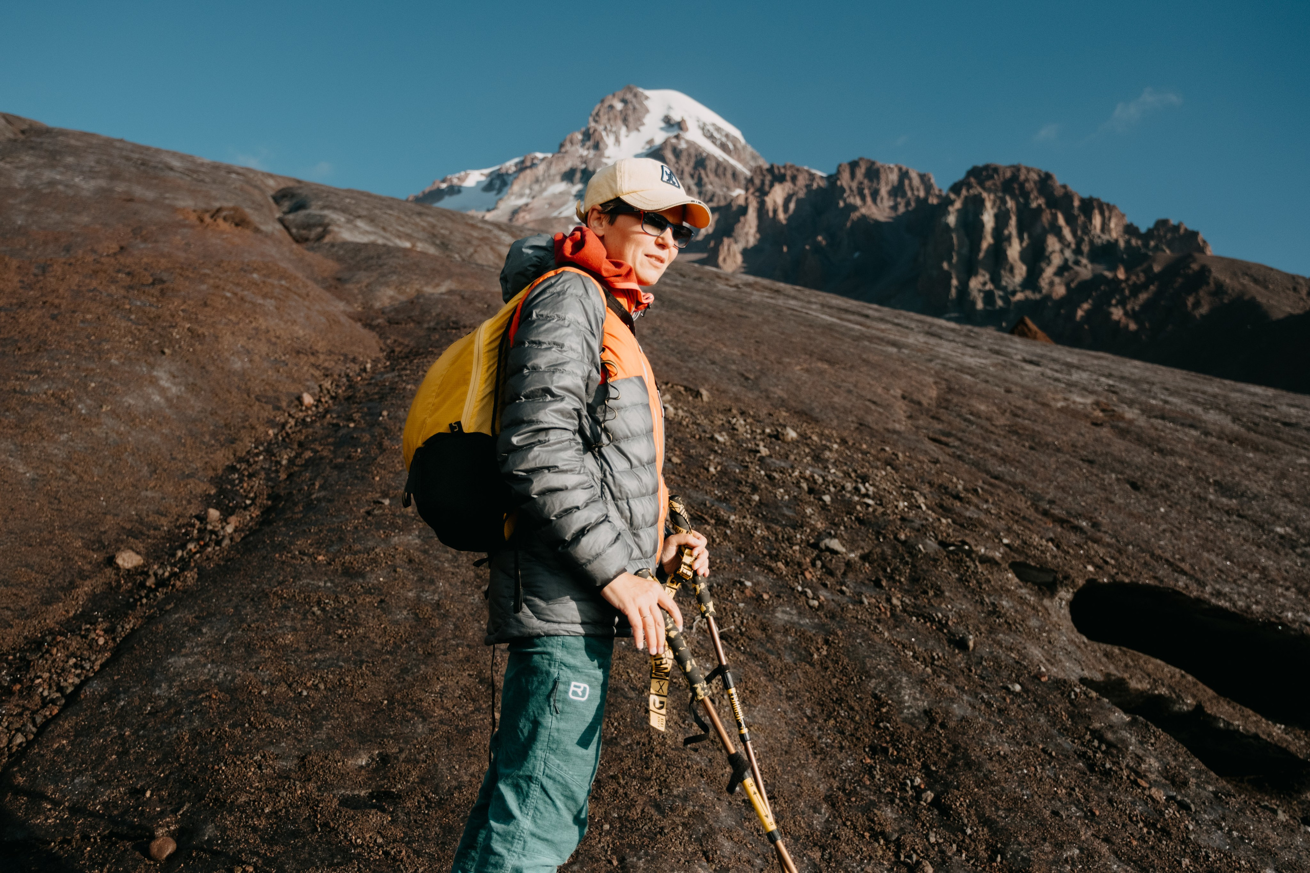 Mountain Photo Walks in Georgia — Kazbegi & Gudauri. Mountain Photographer in Georgia | Kazbegi & Gudauri Photo Experiences