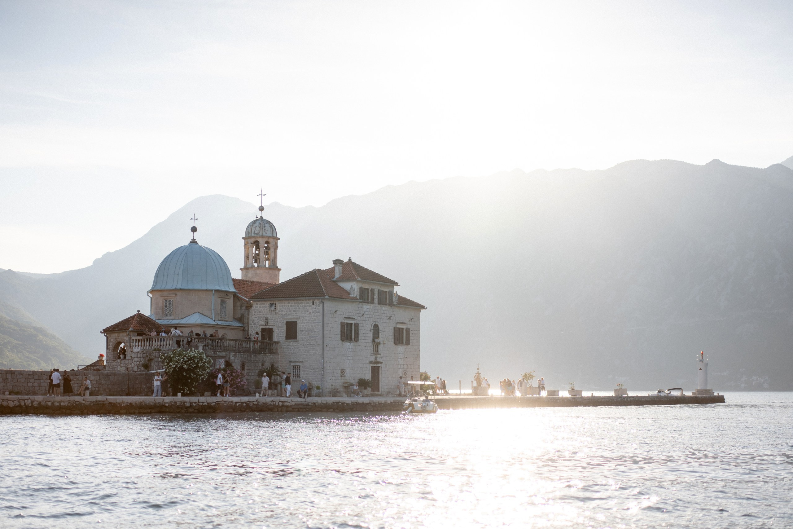 Perast Boat Proposal. Trouwfotograaf & videograaf in Montenegro | Maria & Vasilii