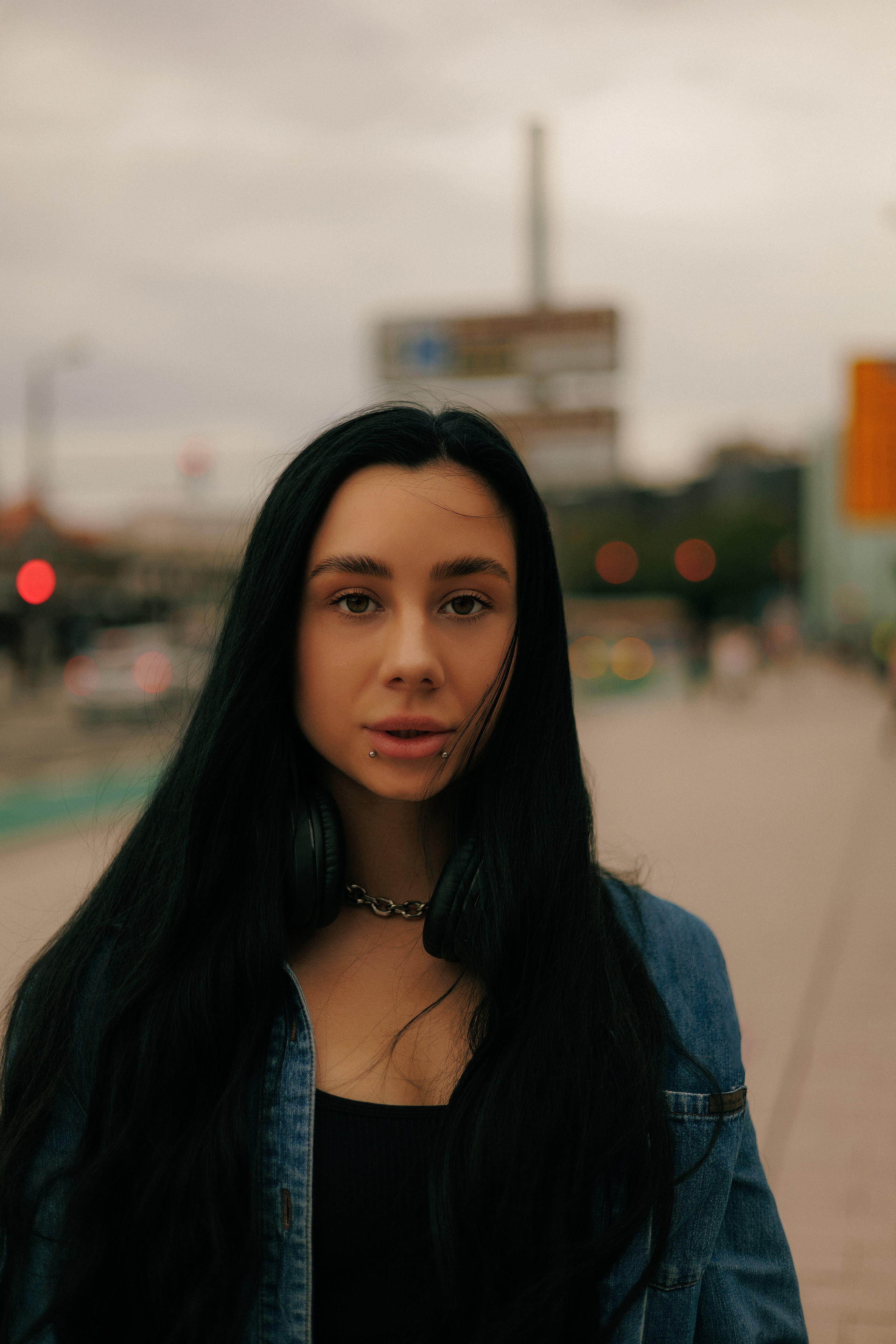 Urban Energy — Street Portraits in Natural Light. Confident, Bold & Cinematic. Kristina Kozheltsova- Soulful Portrait&Lifestyle&Love Story Photographer in Leipzig, Germany