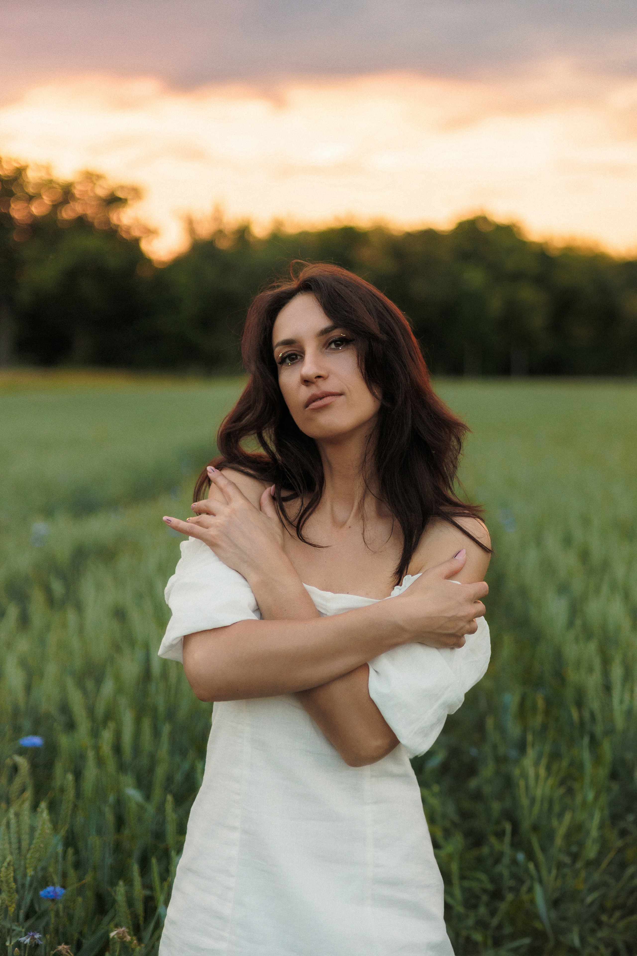 Golden Fields. Outdoor Portraits at Sunset | Feminine, Natural & Dreamy. Kristina Kozheltsova- Soulful Portrait&Lifestyle&Love Story Photographer in Leipzig, Germany