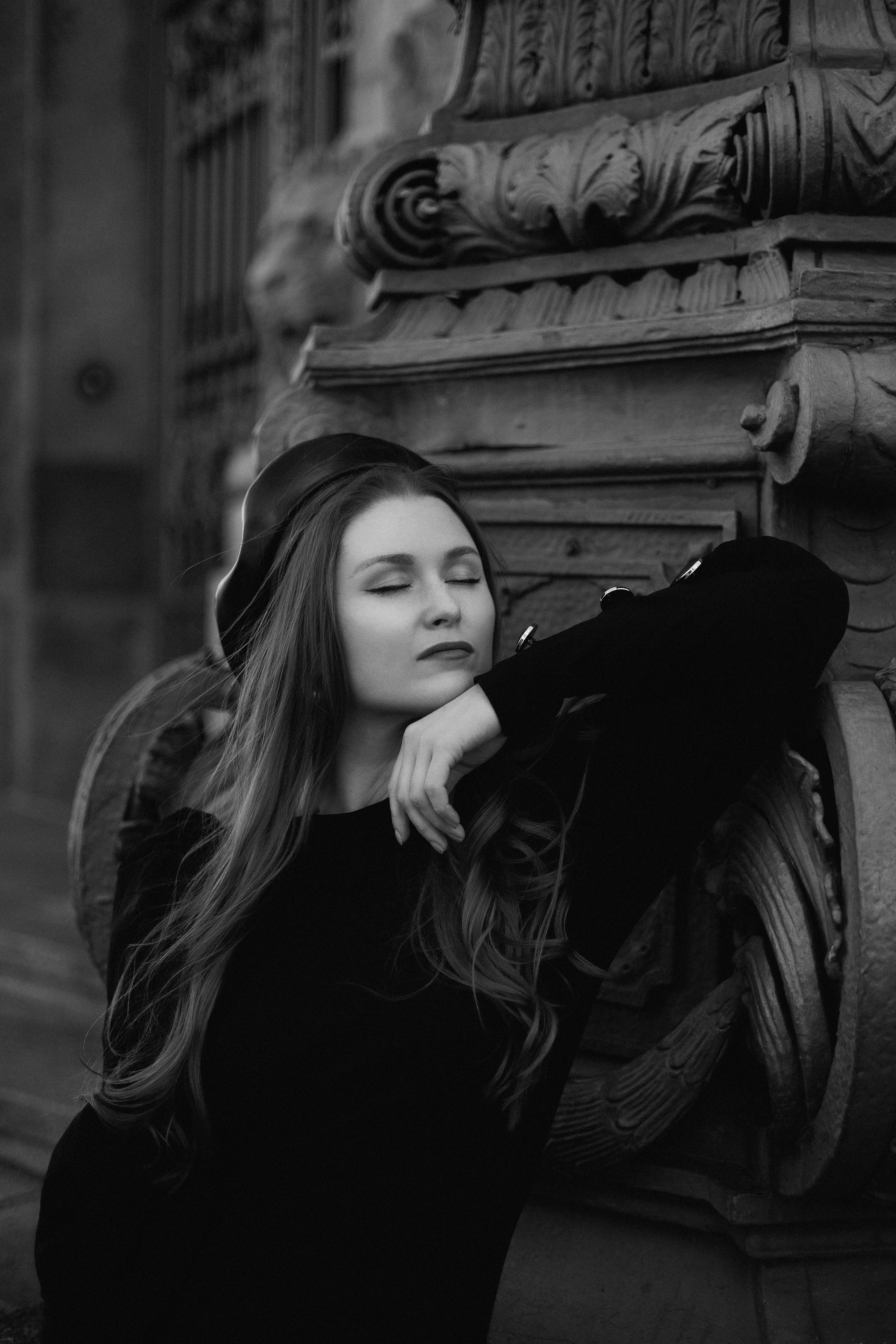 Monochrome Elegance. Black & White City Portraits | Timeless, Strong.Cinematic. Kristina Kozheltsova- Soulful Portrait&Lifestyle&Love Story Photographer in Leipzig, Germany