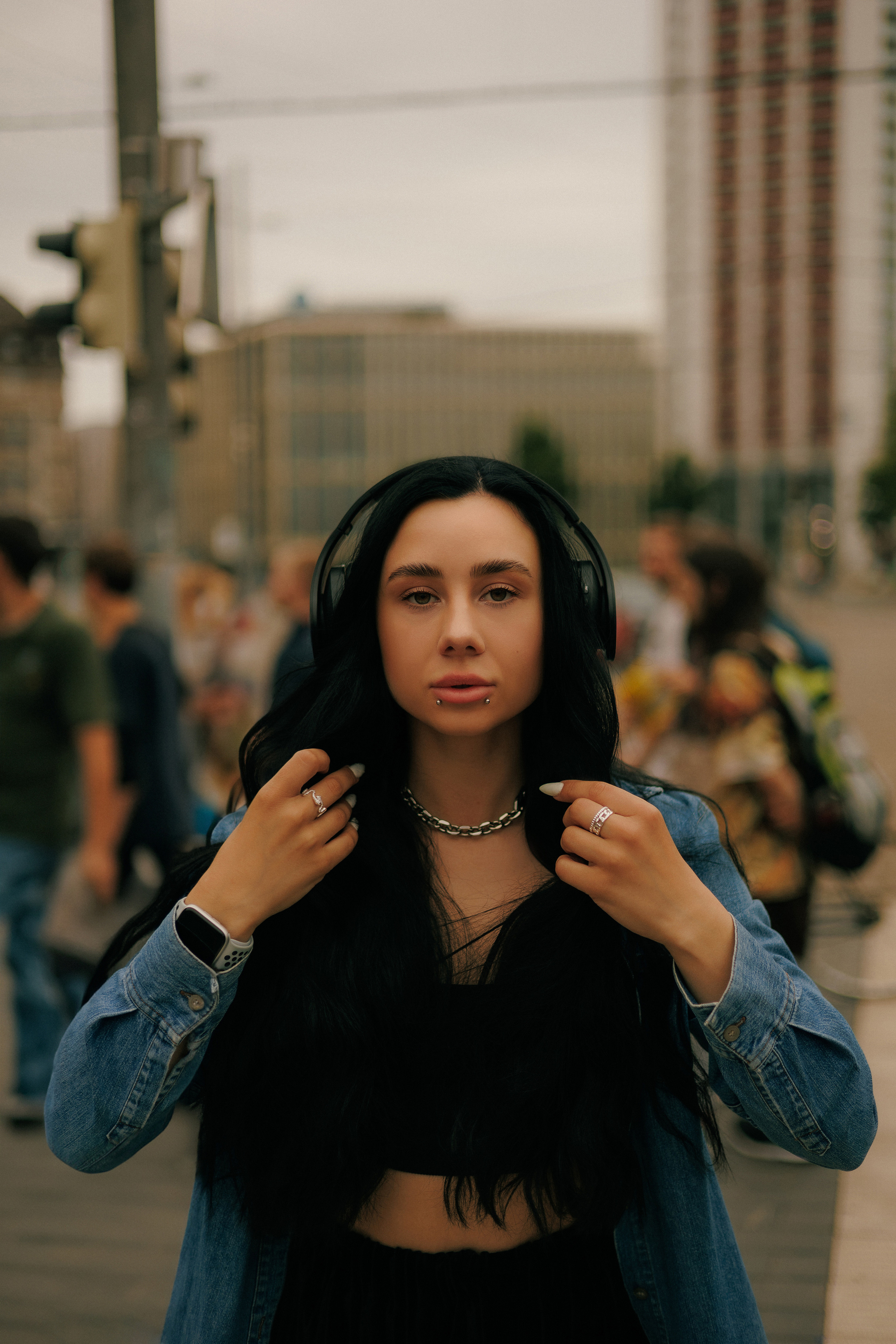 Urban Energy — Street Portraits in Natural Light. Confident, Bold & Cinematic. Kristina Kozheltsova- Soulful Portrait&Lifestyle&Love Story Photographer in Leipzig, Germany