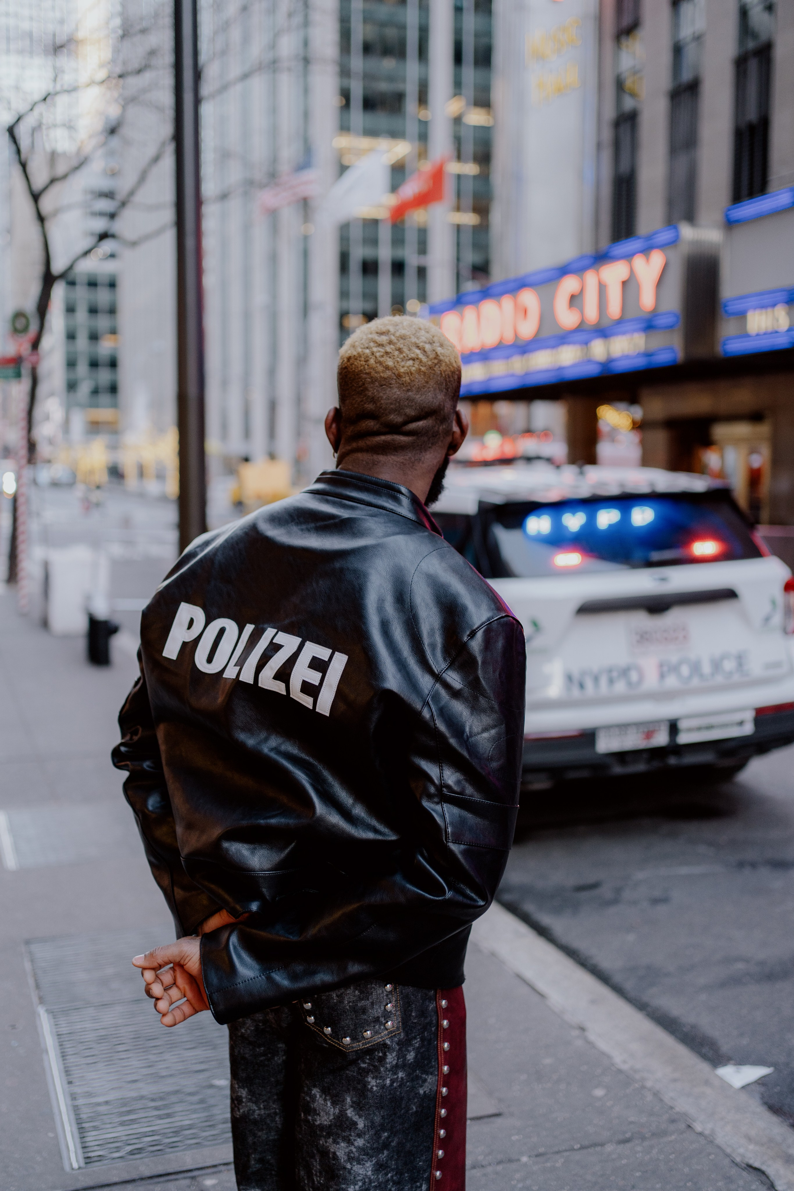 Times Square & 5th Avenue Photo Sessions NYC | Perfect Location Guide 2025. Videographer and photographer in New York // MAKAROV.VIDEO