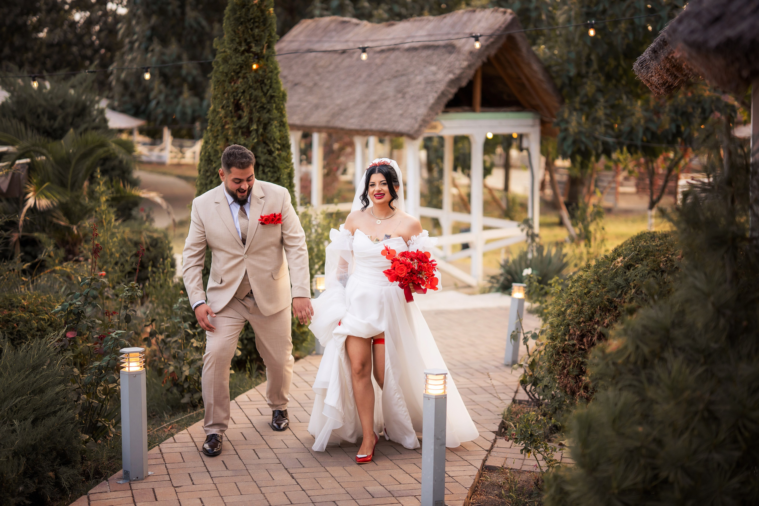 Camelia si Andrei - Traditional Love Story. Fotografi de nunta in Bucuresti, Iulia si Stefan Ovidiu