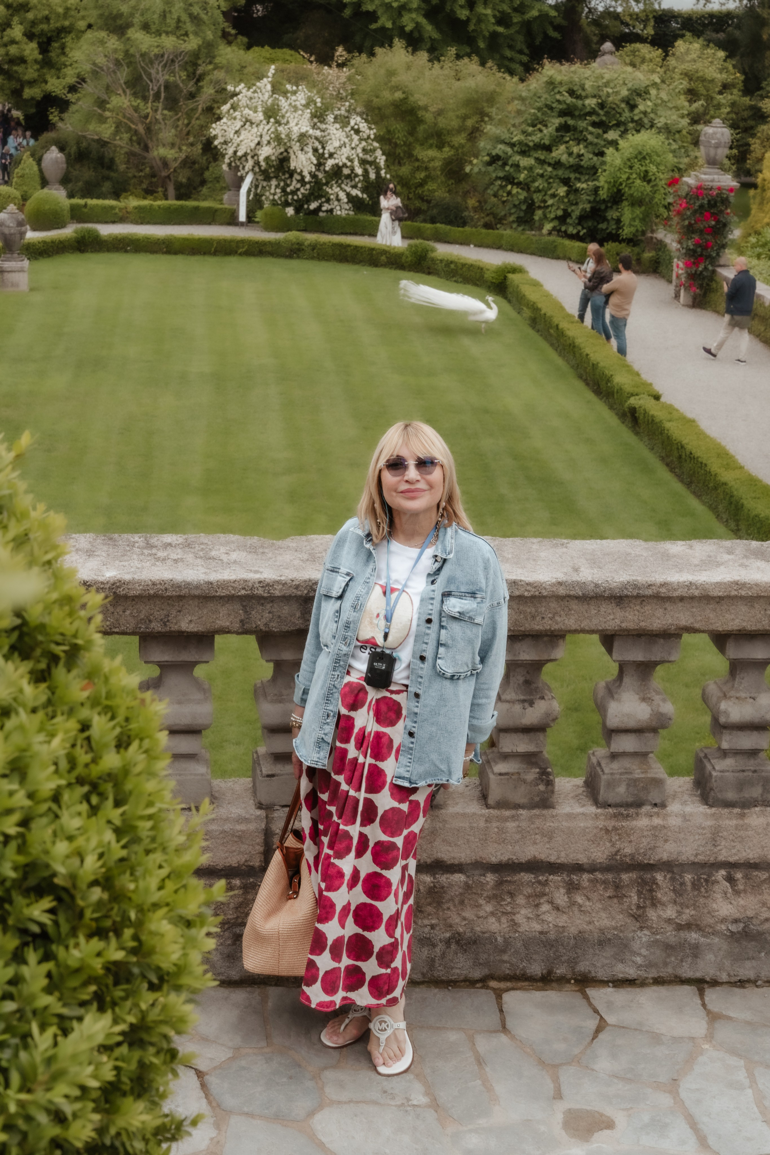NATALY AND TATIANA_ ISOLA BELLA AND MADRE _LAKE MAGGIORE. PHOTOGRAPHER IN ITALY