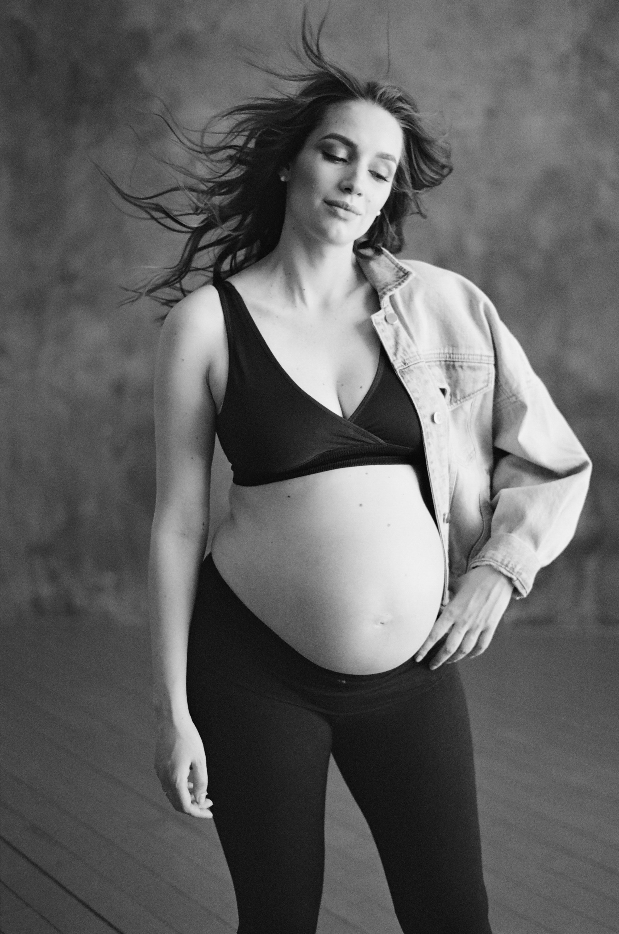 Pregnancy. Anton Mislawsky photographer and filmmaker
