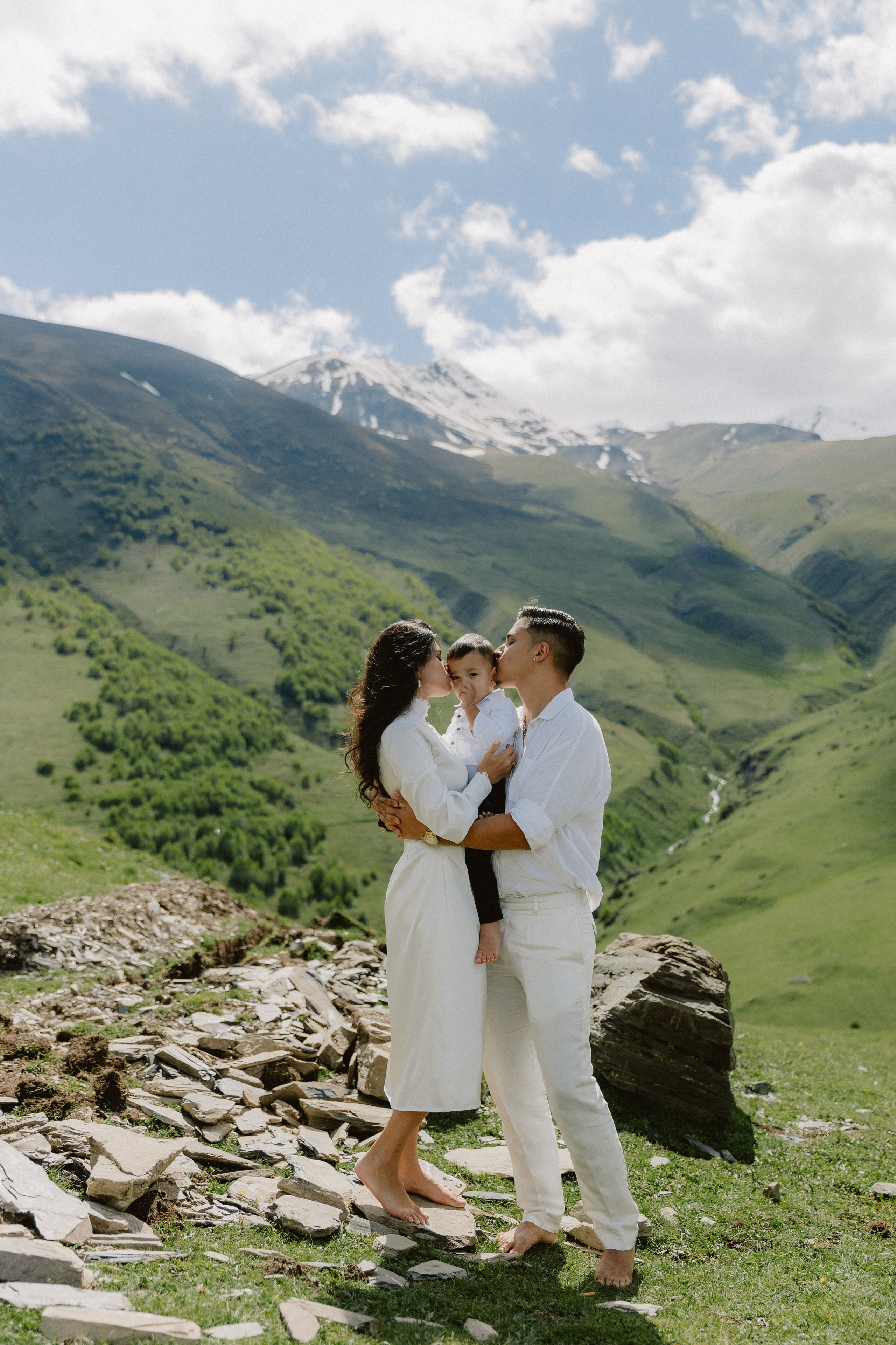 Kazbegi (3,5 hours from Tbilisi)/Казбеги (3,5 часа от Тбилиси). Photographer Anna Nazarenko