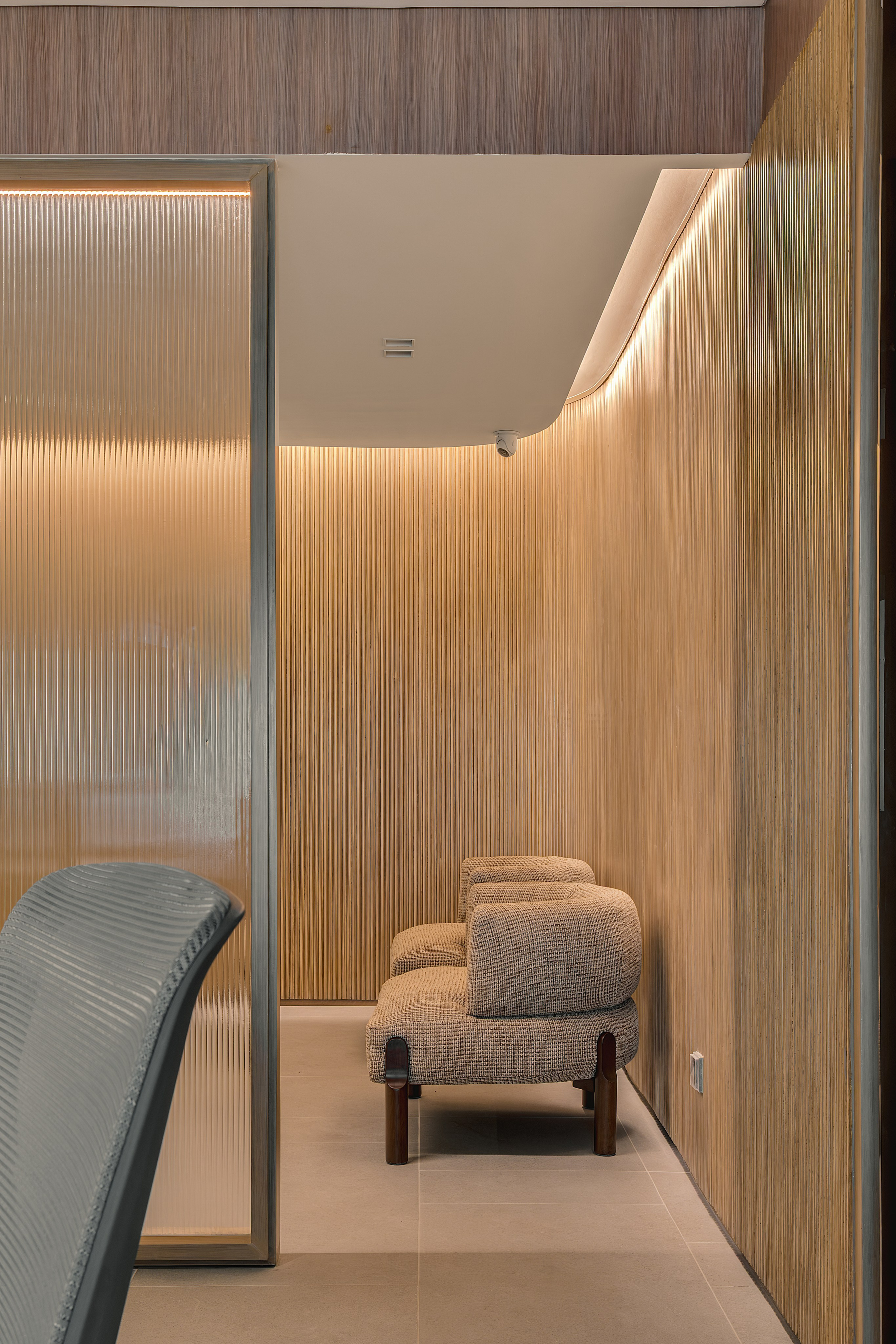 Office // Glaston Tower. Interior & Architectural Photographer Philippines | Argen Carlo Camaclang