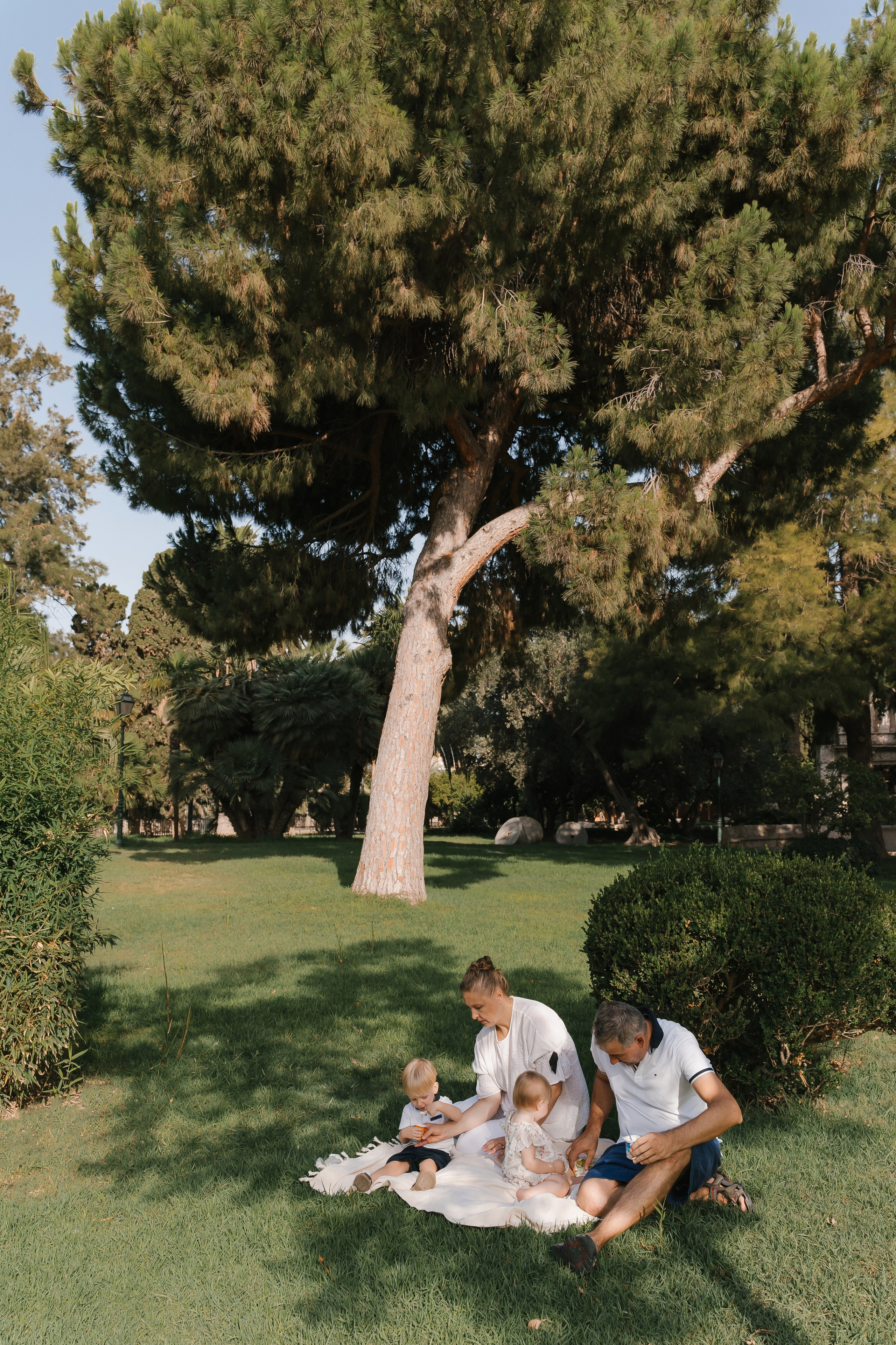 Anna, Pavel, Misha y Sofia. Fotógrafa de bodas y familias en España, Valencia: Nadia ProFoto