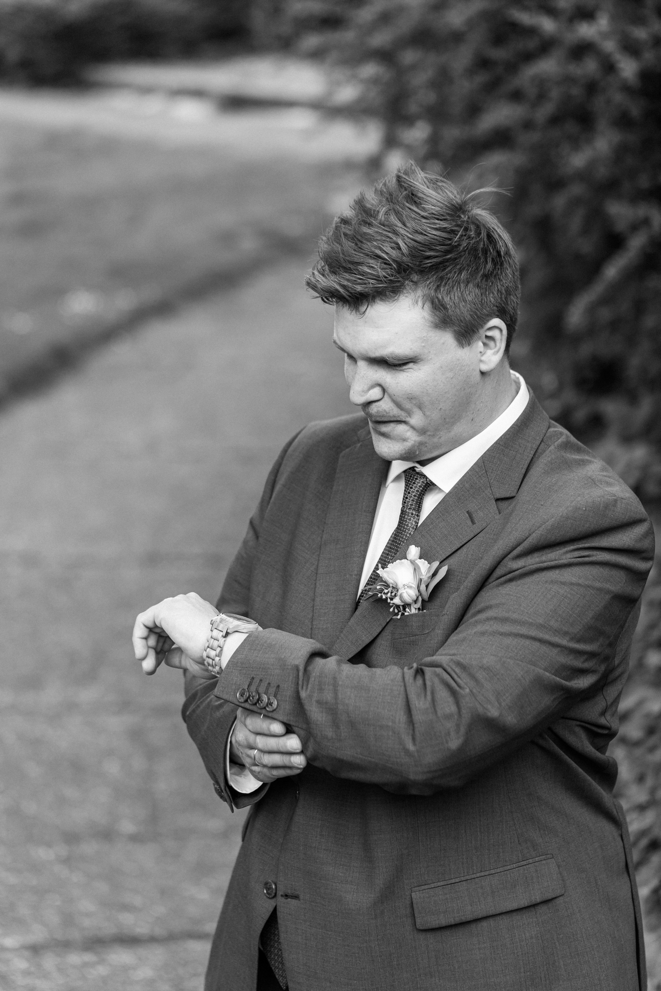 Kirchliche Trauung in Oerlinghausen – Emotionale Hochzeitsfotos & Stilvolle Reportagen!. Hochzeitsfotografin in Gütersloh | Authentische Hochzeitsreportagen | TK Photographie