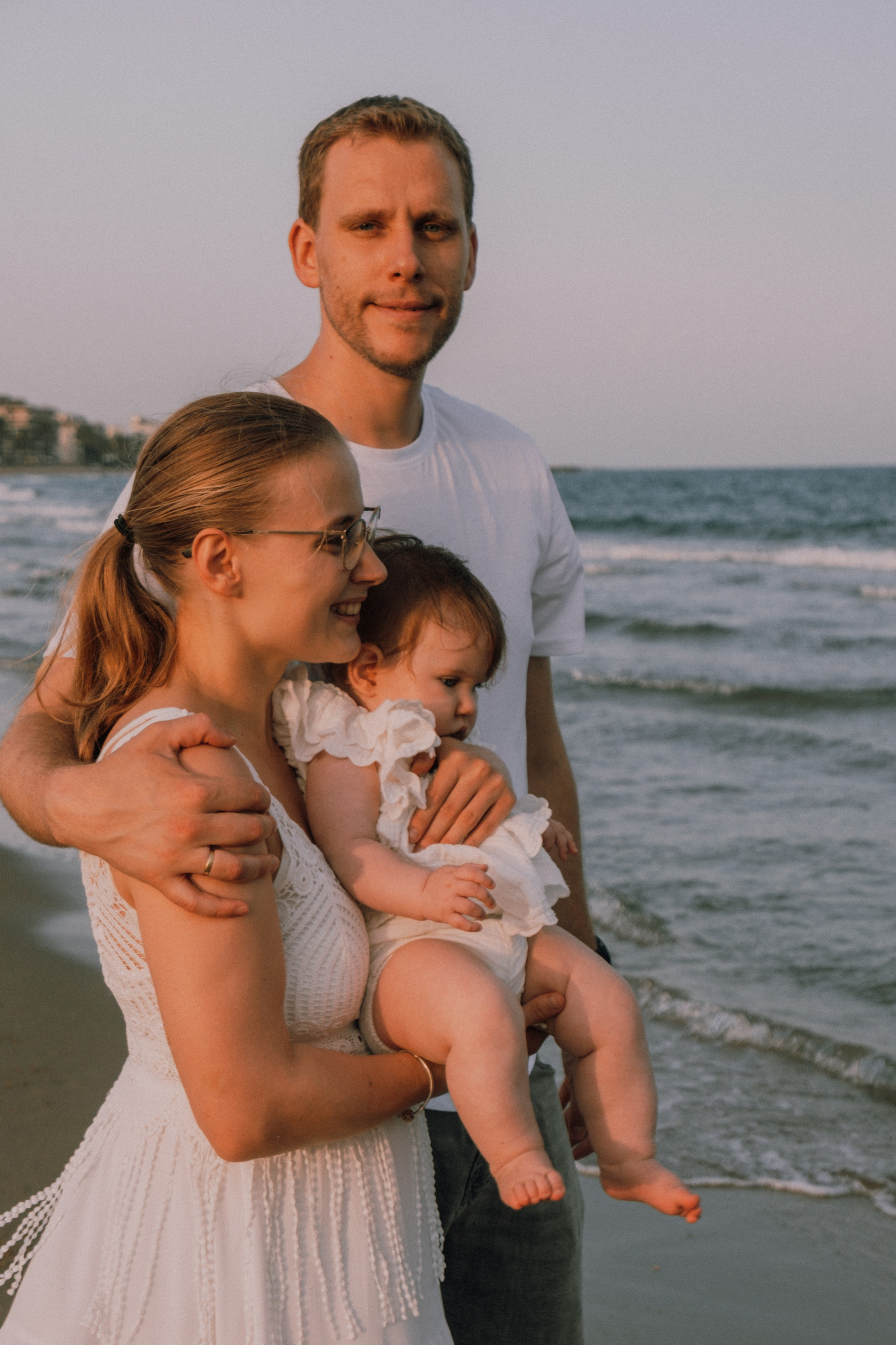 Семейная фотосессия на пляже. Профессиональная фотосъемка в Калафелле — Елена Медведева