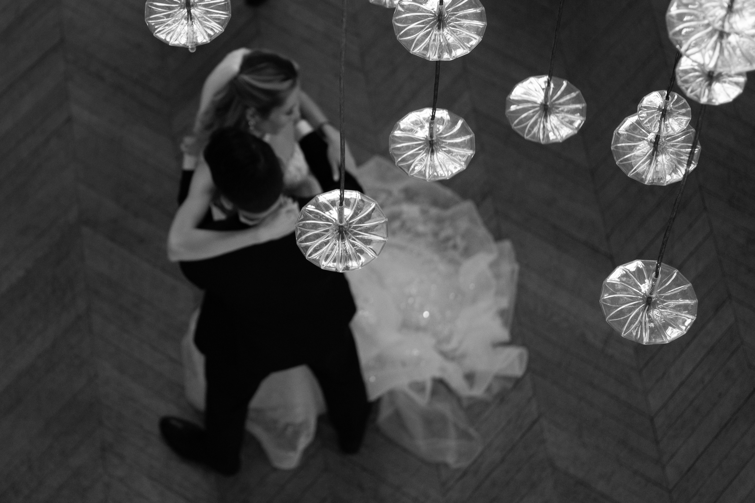 Paris, unseen. Wedding photography — EMU Photos