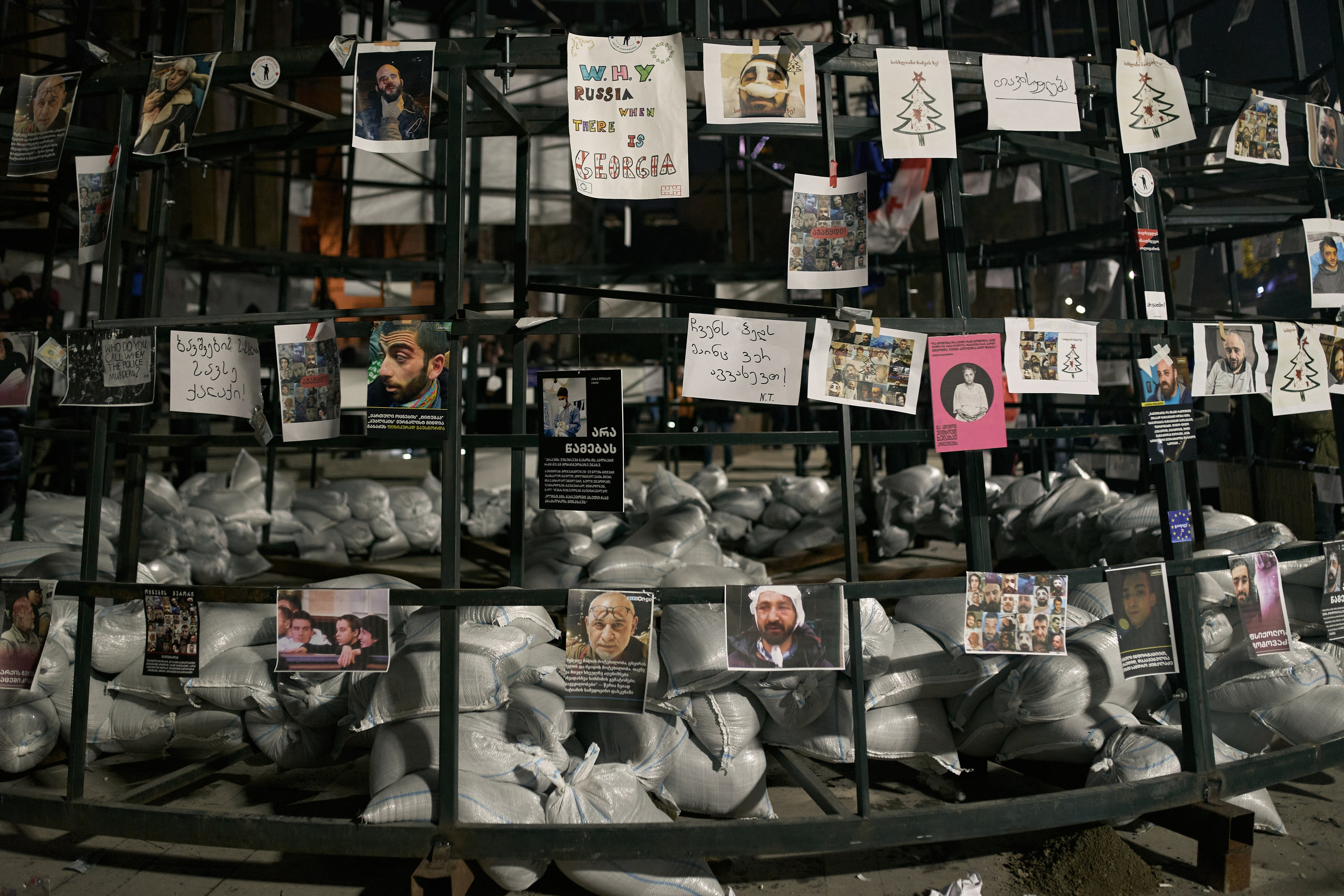 Never back to USSR. Visual artist