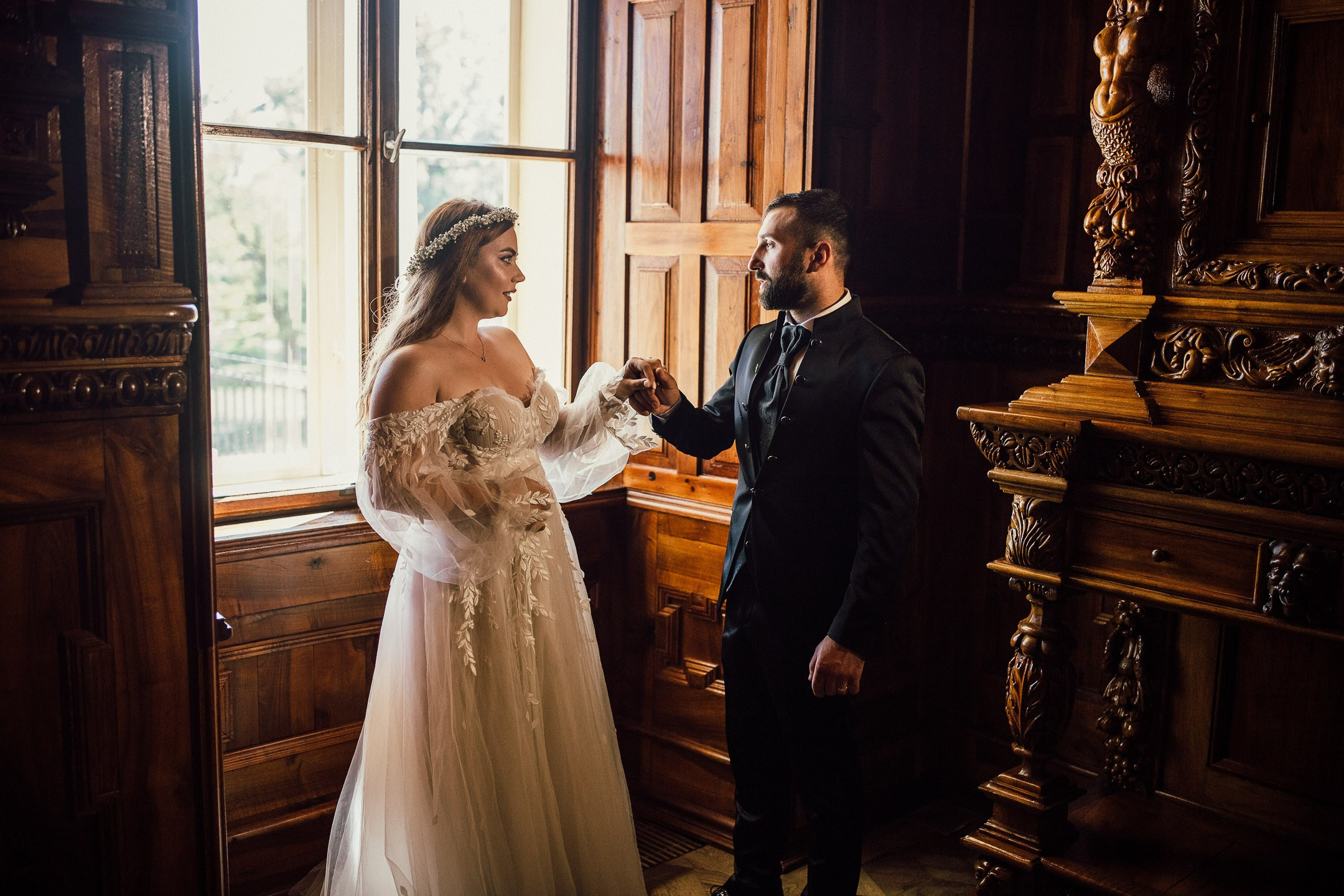 Sedinta Foto Trash The Dress Castelul Bánffy din Răscruci, Bonțida Cluj. Horatiu Fat: Fotograf si Videograf Profesionist Nunta Cluj-Napoca