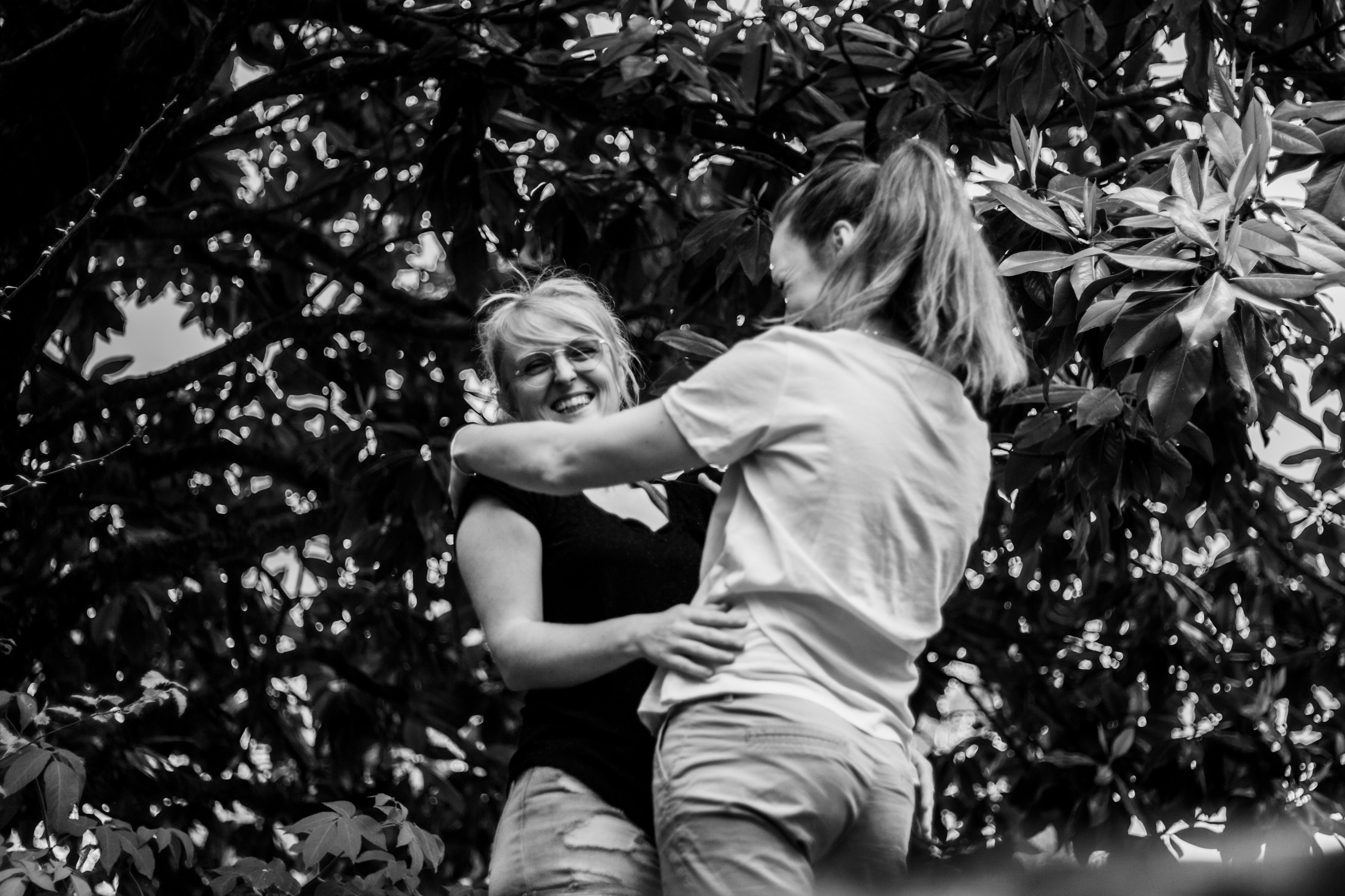 Anais et Tiffany. Photographe professionnelle à Poitiers, Tours et Châtellerault | Studio photo entre Poitiers et Tours – portraits, familles, entreprises, ma