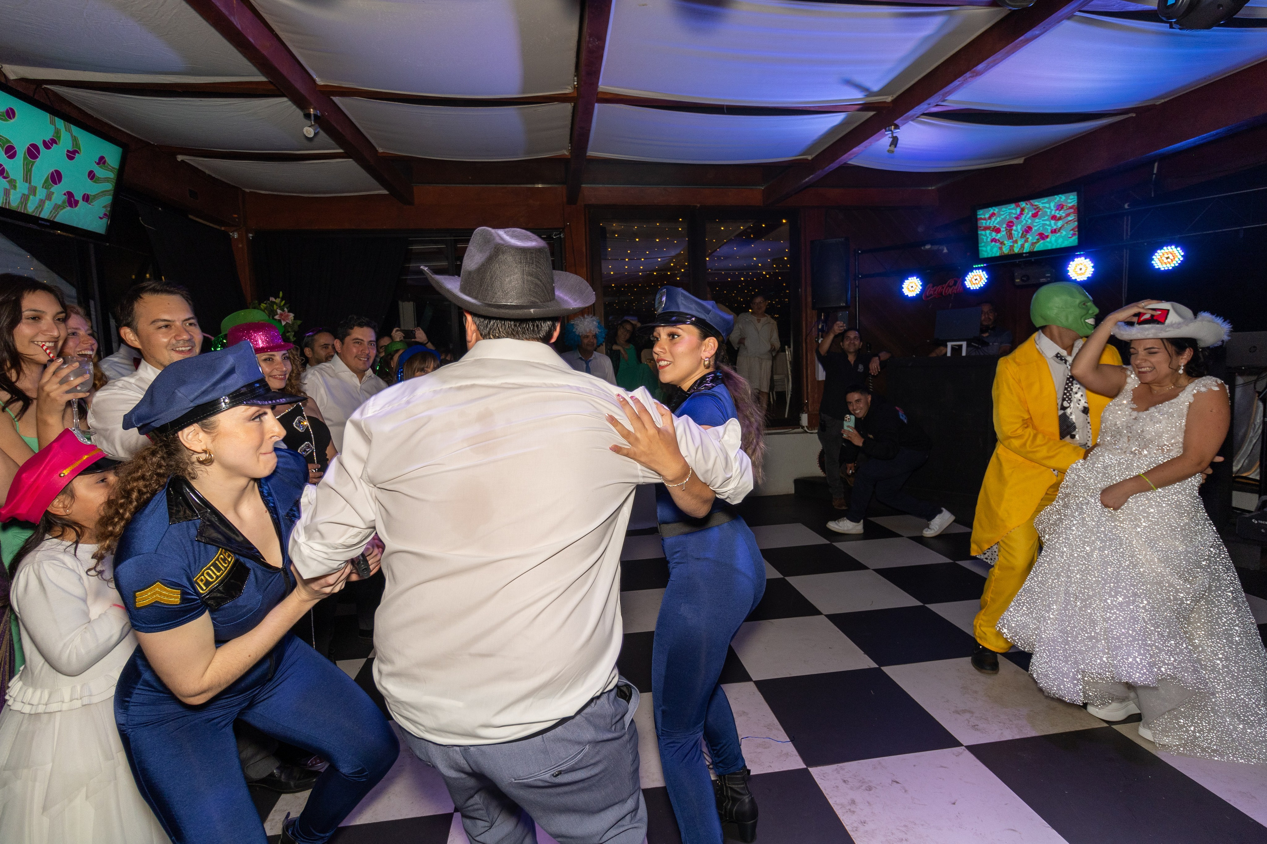 Katherin y Daniel. Dinka & Emilio - El arte de preservar lo que no se repite