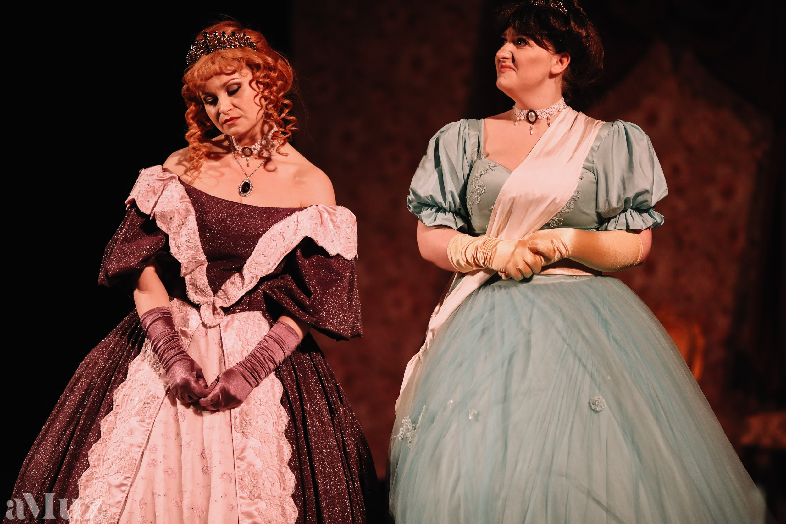 Opera Łąkowa. Fotograf Ślubny Warszawa - Sesje Biznesowe Rodzinne Eventy