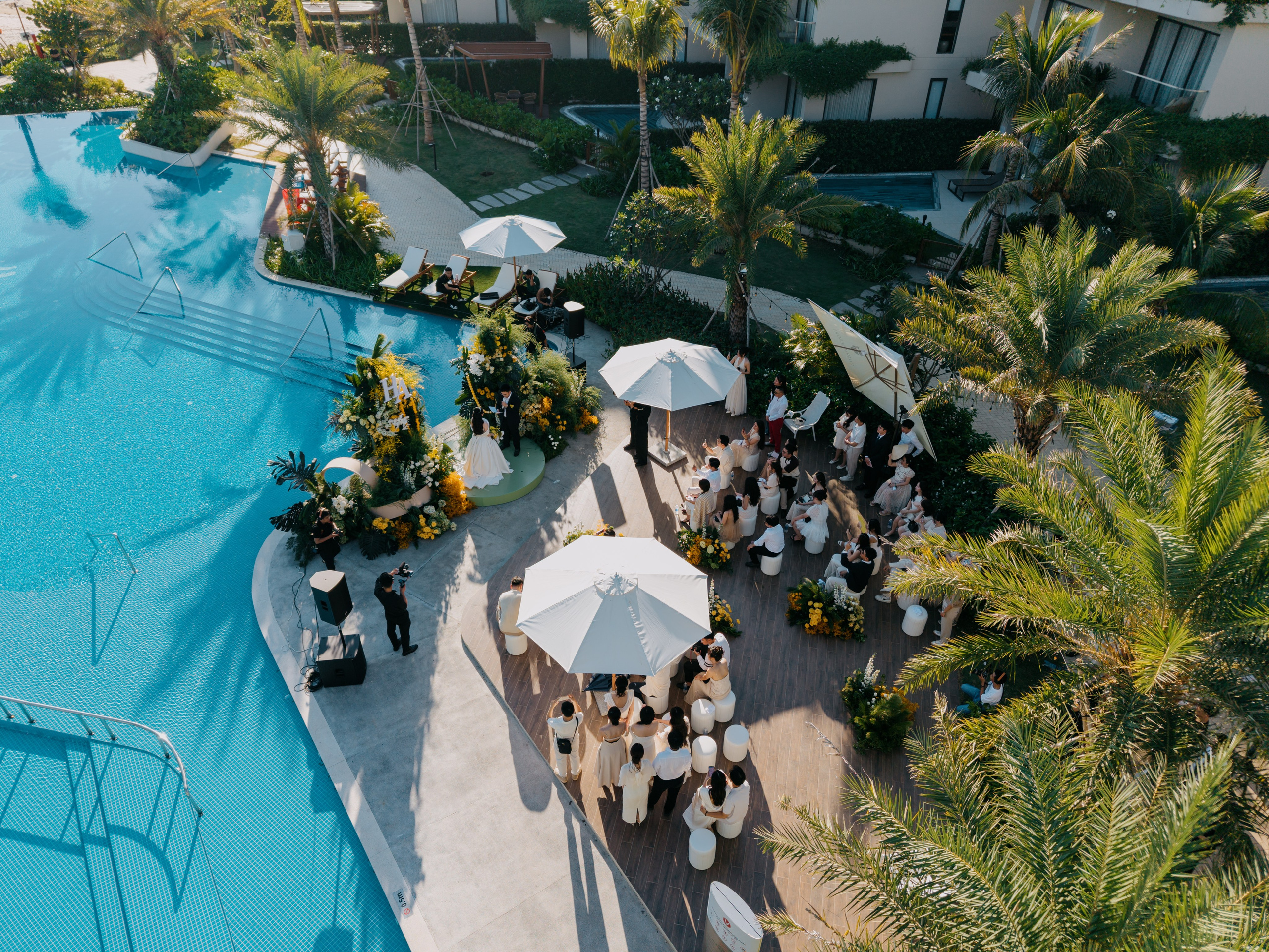 DUC HOANG & HUONG ANH / The Vows. Saigon Wedding Present | Art Beyond Moments