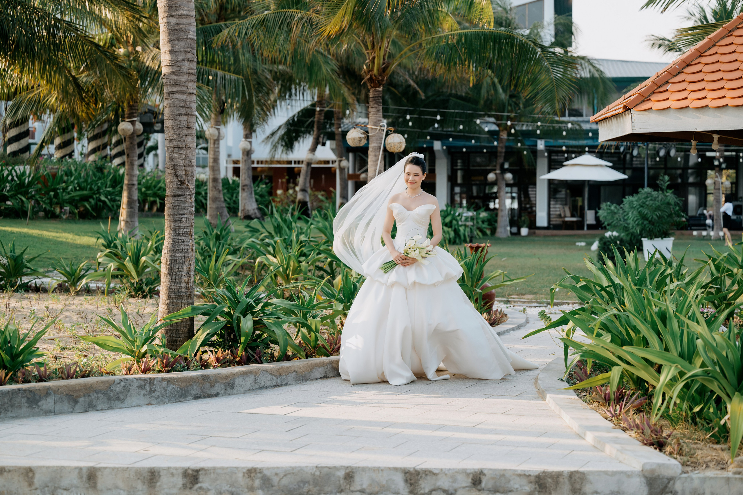 DIEU & THINH/Destination Wedding. Nhiếp ảnh gia đám cưới hàng đầu tại Thành Phố Hồ Chí Minh