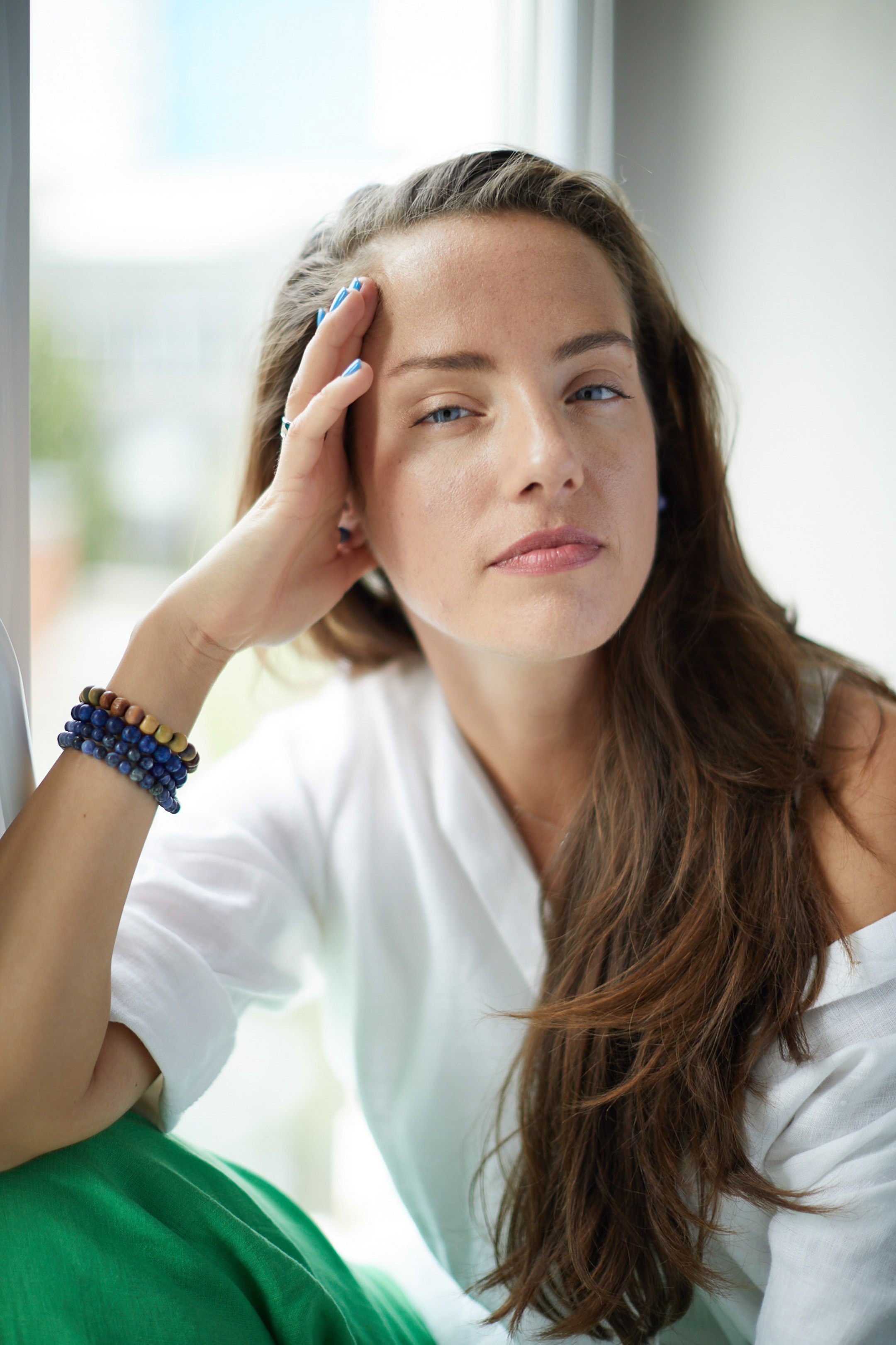 Interior portrait of a young lady  - photographer Andrey Dunin