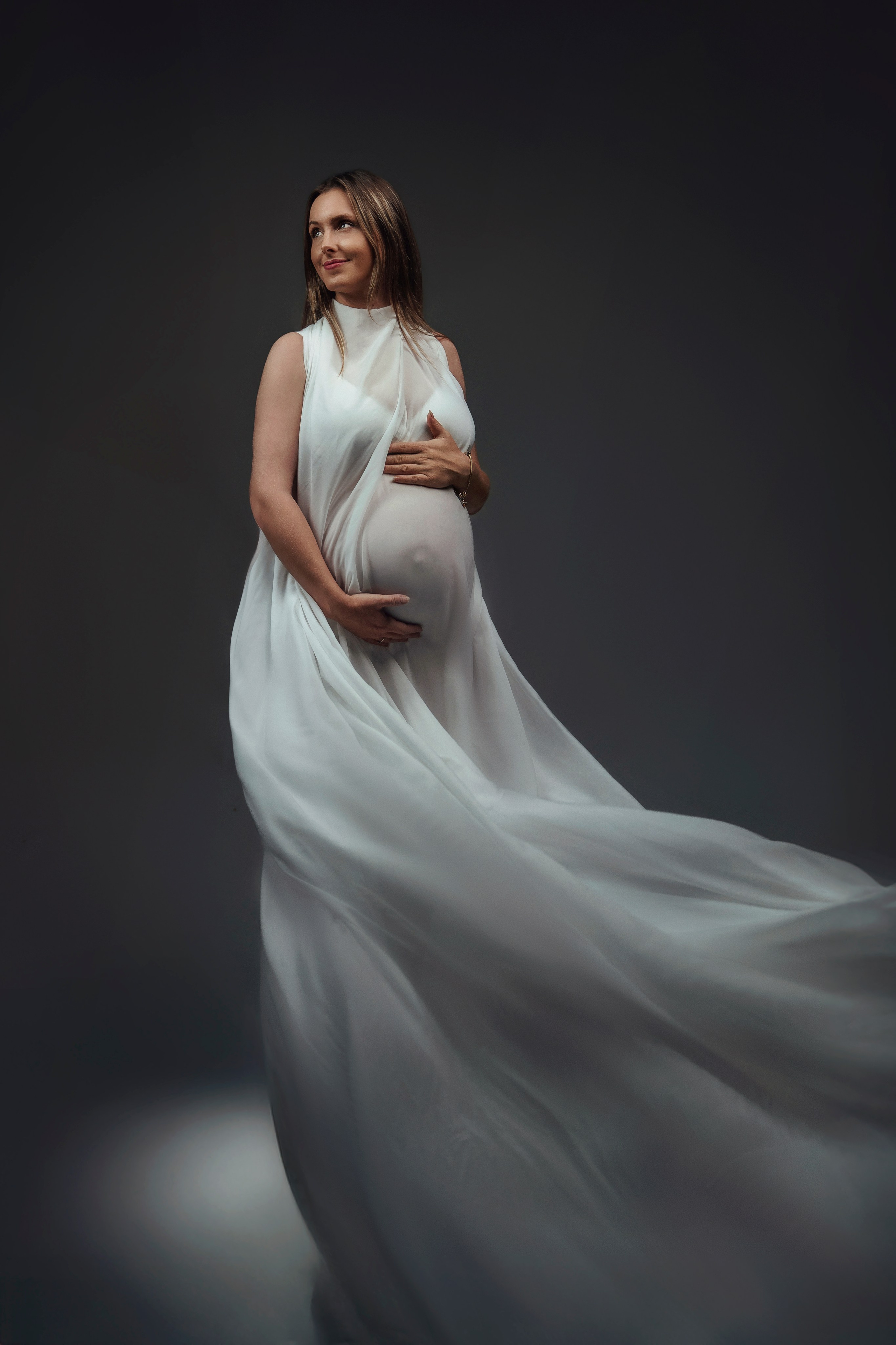 Pregnancy. Family, newborn, maternity, wedding, couple, proposal photographer in Tenerife | Flying dress photoshoots | Tania Bonnet