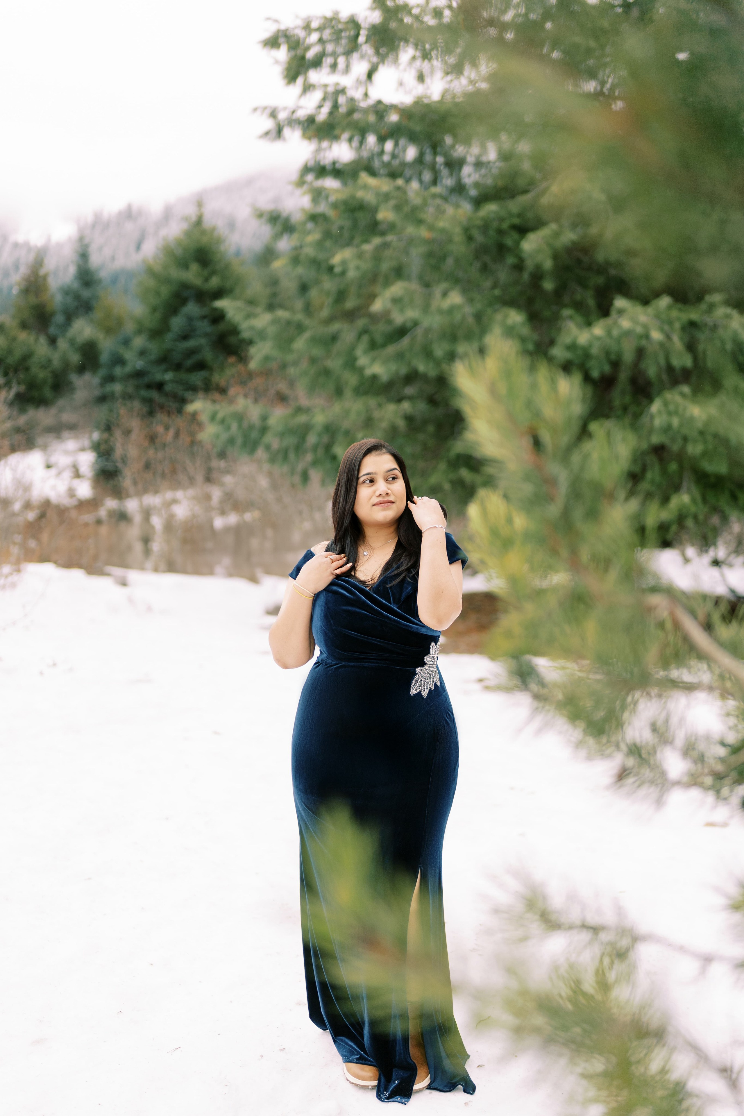 Engagement photoshoot. Date & TJ. Gold Creek Pond. December 2024. EVAN ARISTOV WEDDING PHOTOGRAPHY — Seattle Wedding Photographer