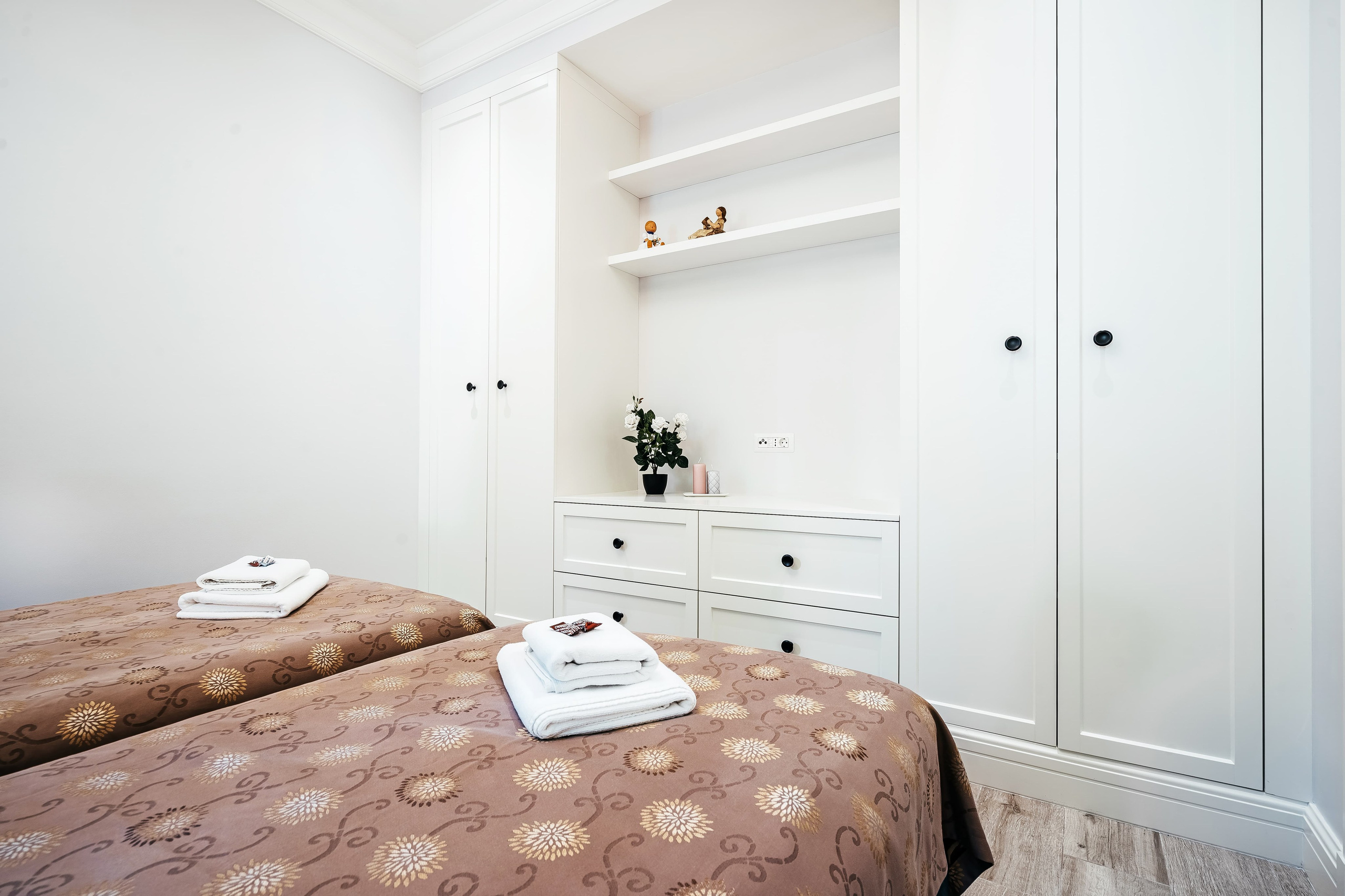 Real Estate Photography. Montenegro. EVAN ARISTOV WEDDING PHOTOGRAPHY — Seattle Wedding Photographer