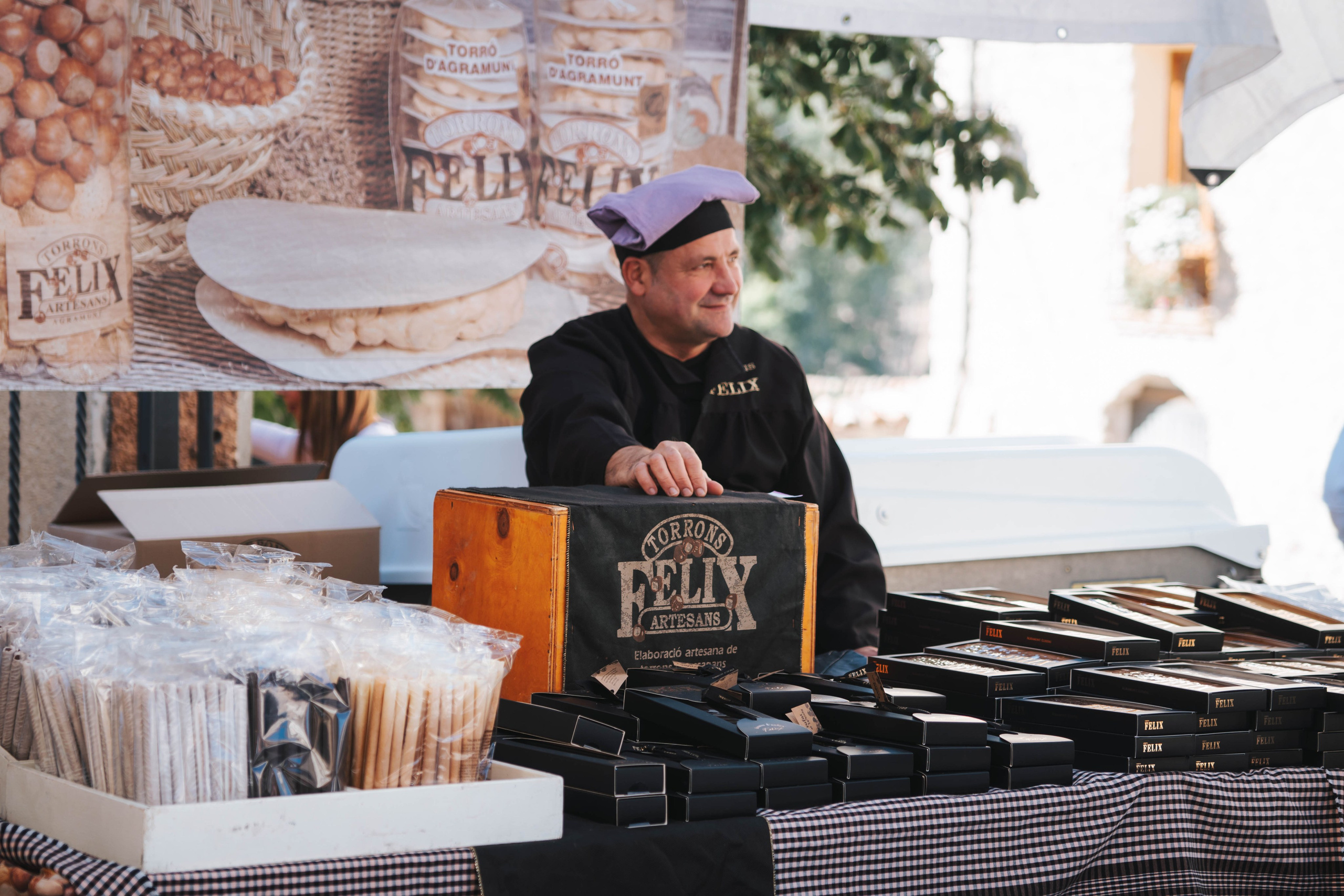 Mercadillo, La Pobleta de Bellveí. Alba del Norte Studio