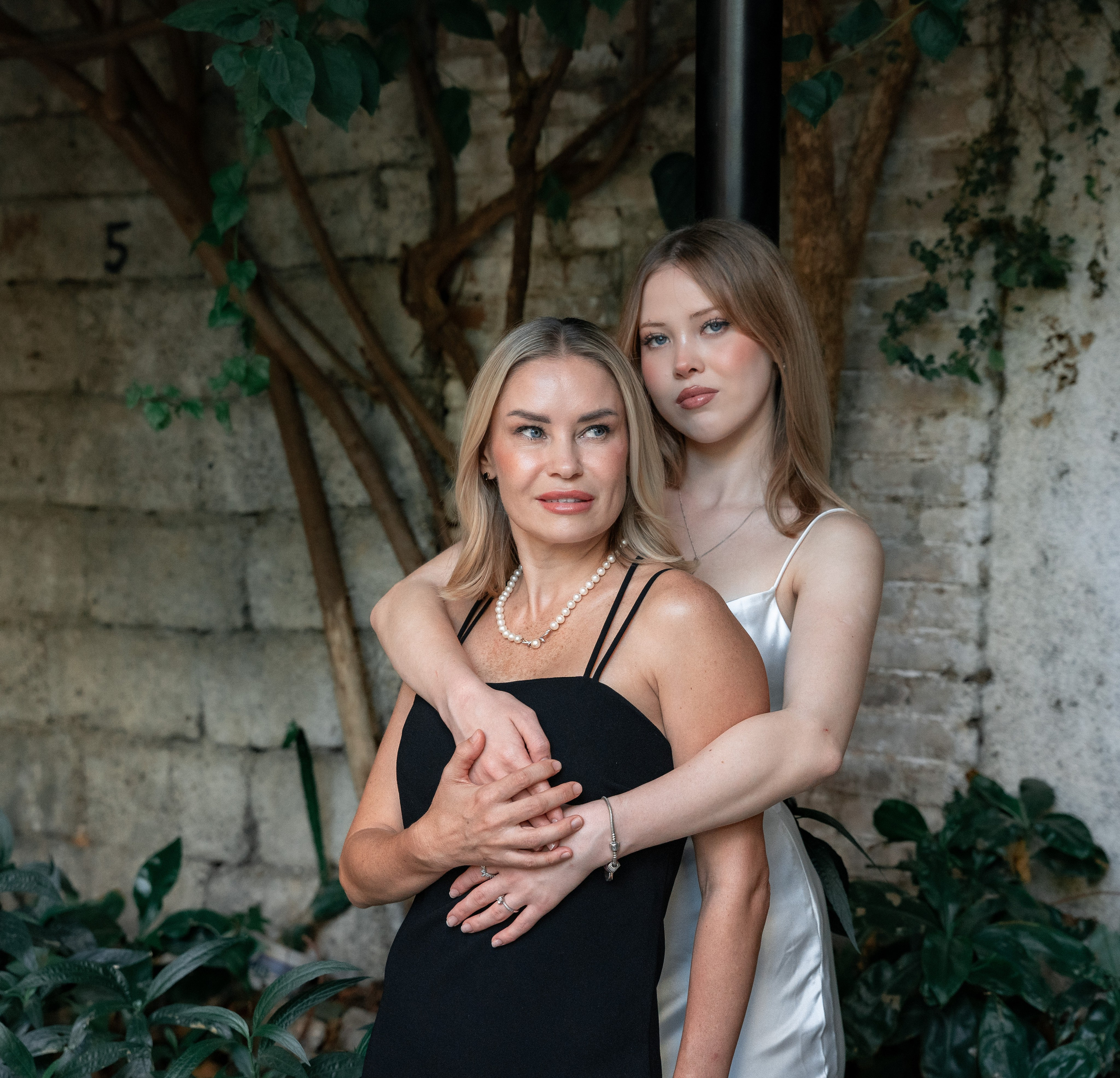 NATALIE & AYLEEN. UNRATED PHOTO