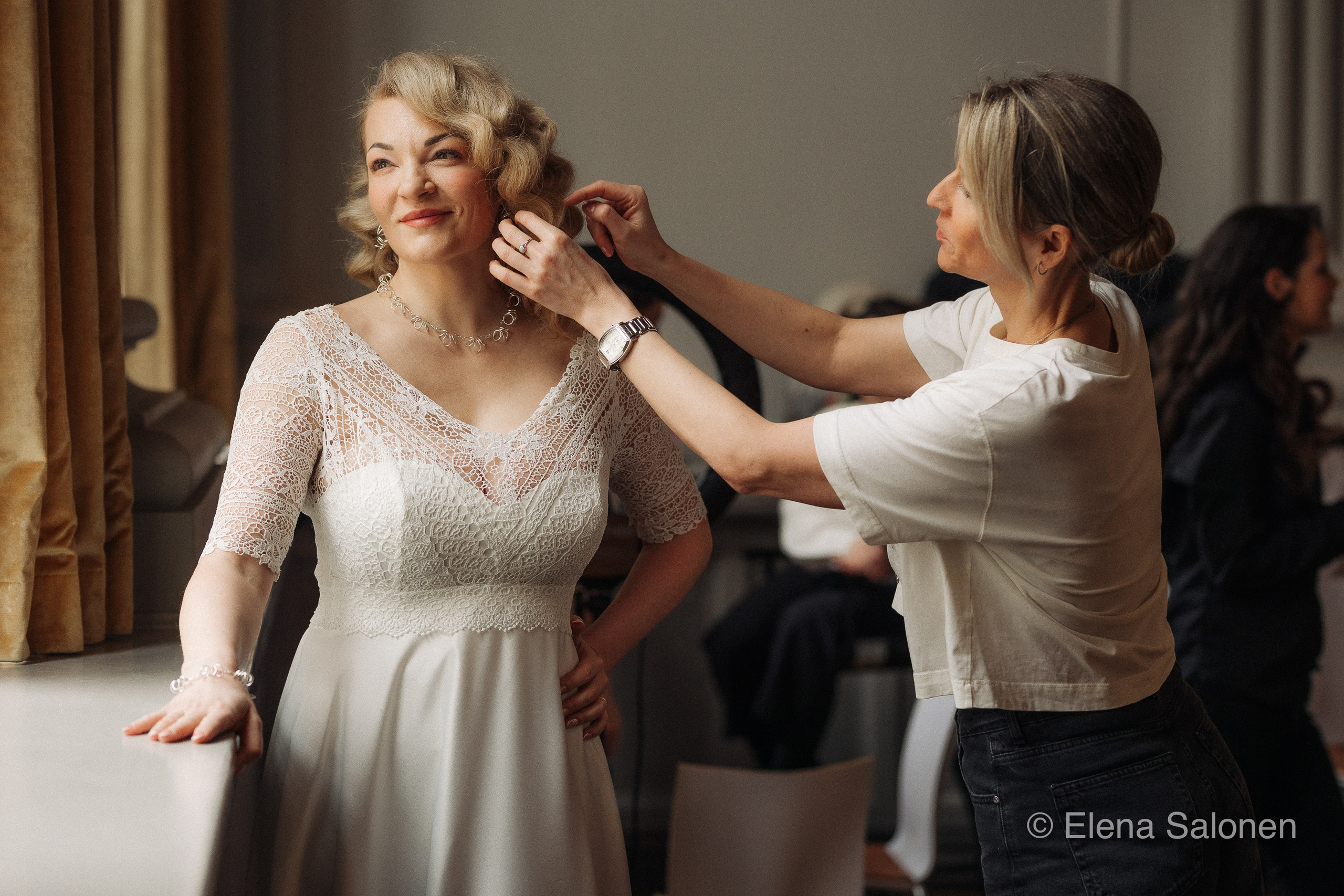 Iso hääkuvaus Helsingissä. Valokuvaaja Lahti, Helsinki Elena Salonen