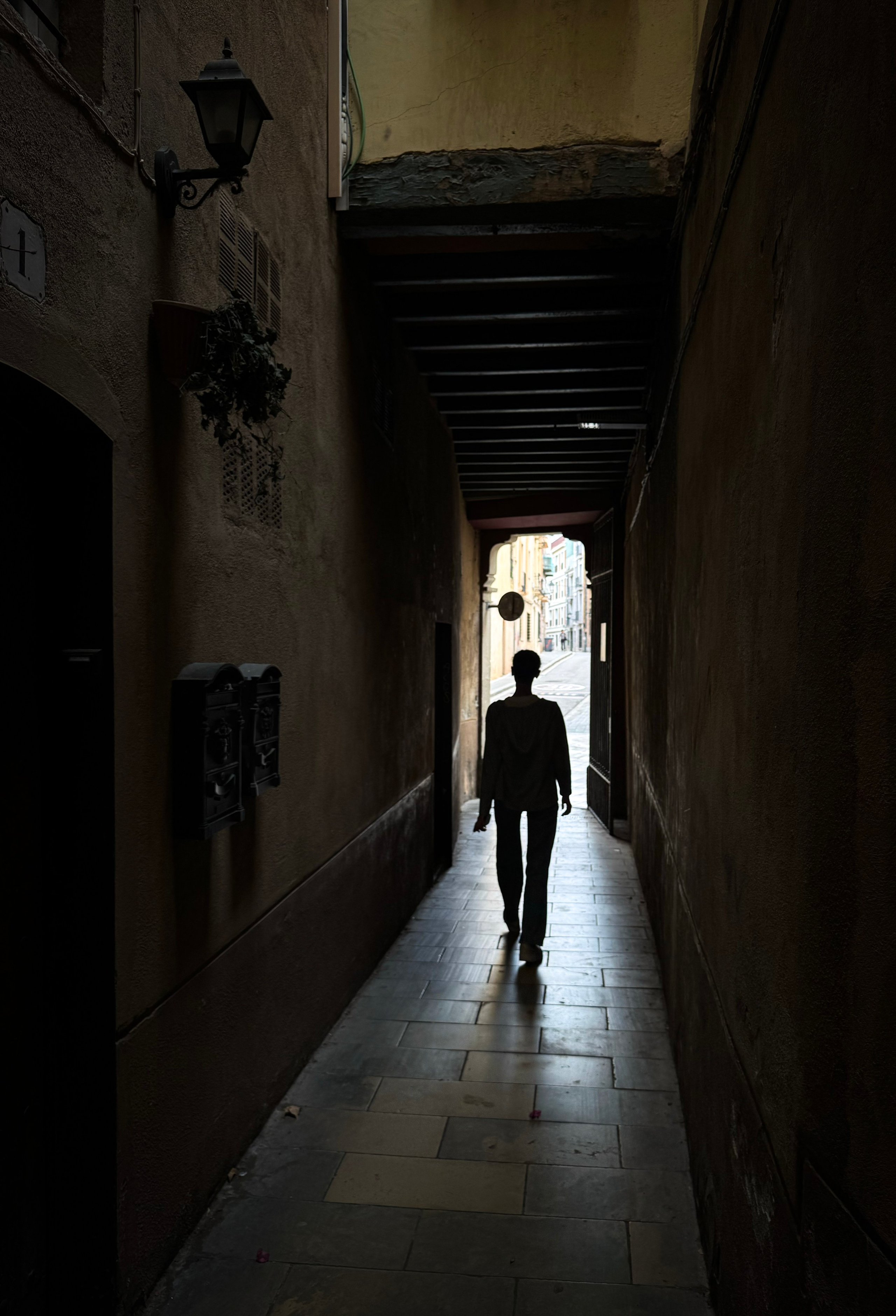 Diario Barcelonés (color). Vladislav Makarov. Portrait & Street style photographer in Baku