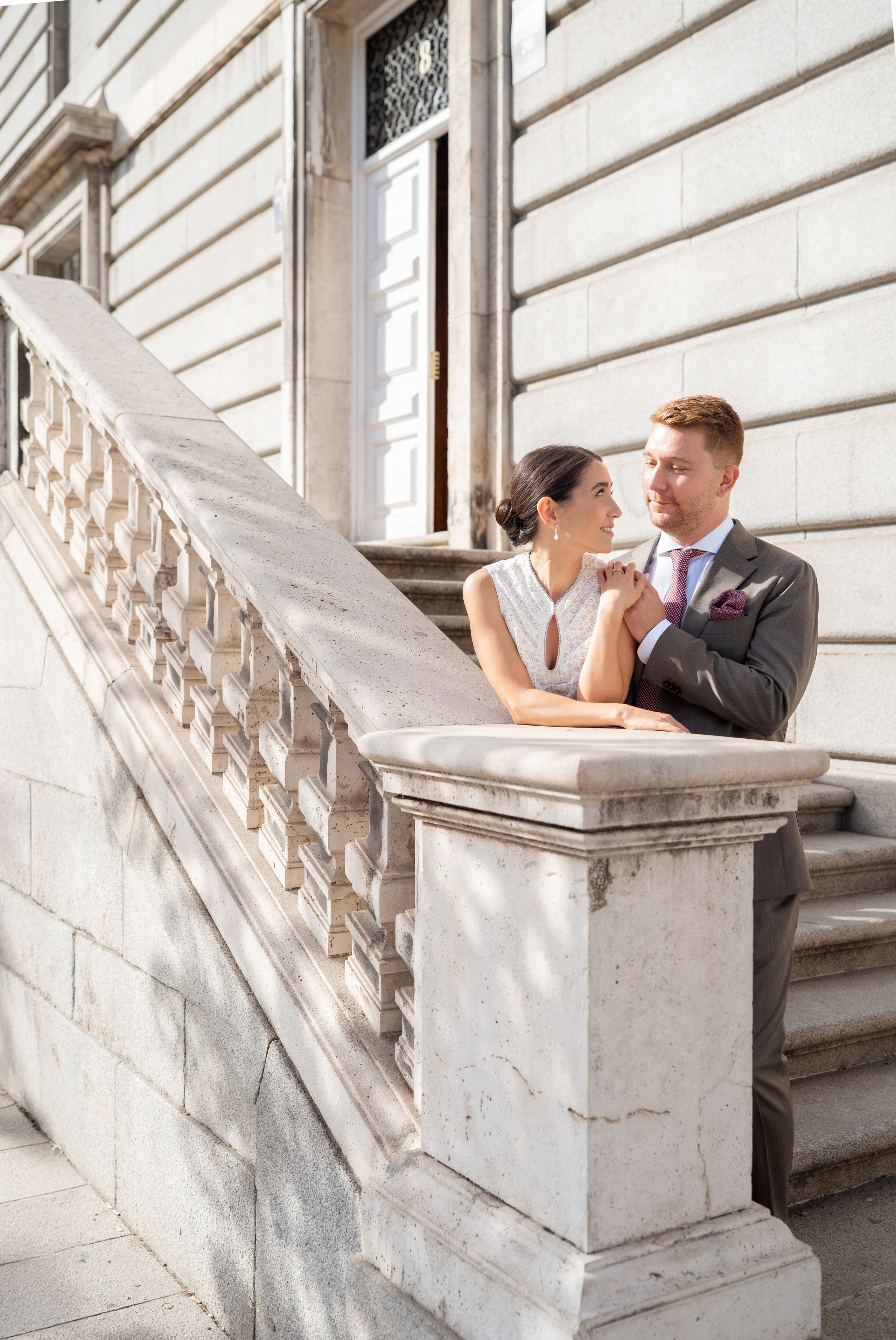 Elopement photoshoot in Madrid city centre. Fotógrafo en Madrid, España. Alyona Belyaninova