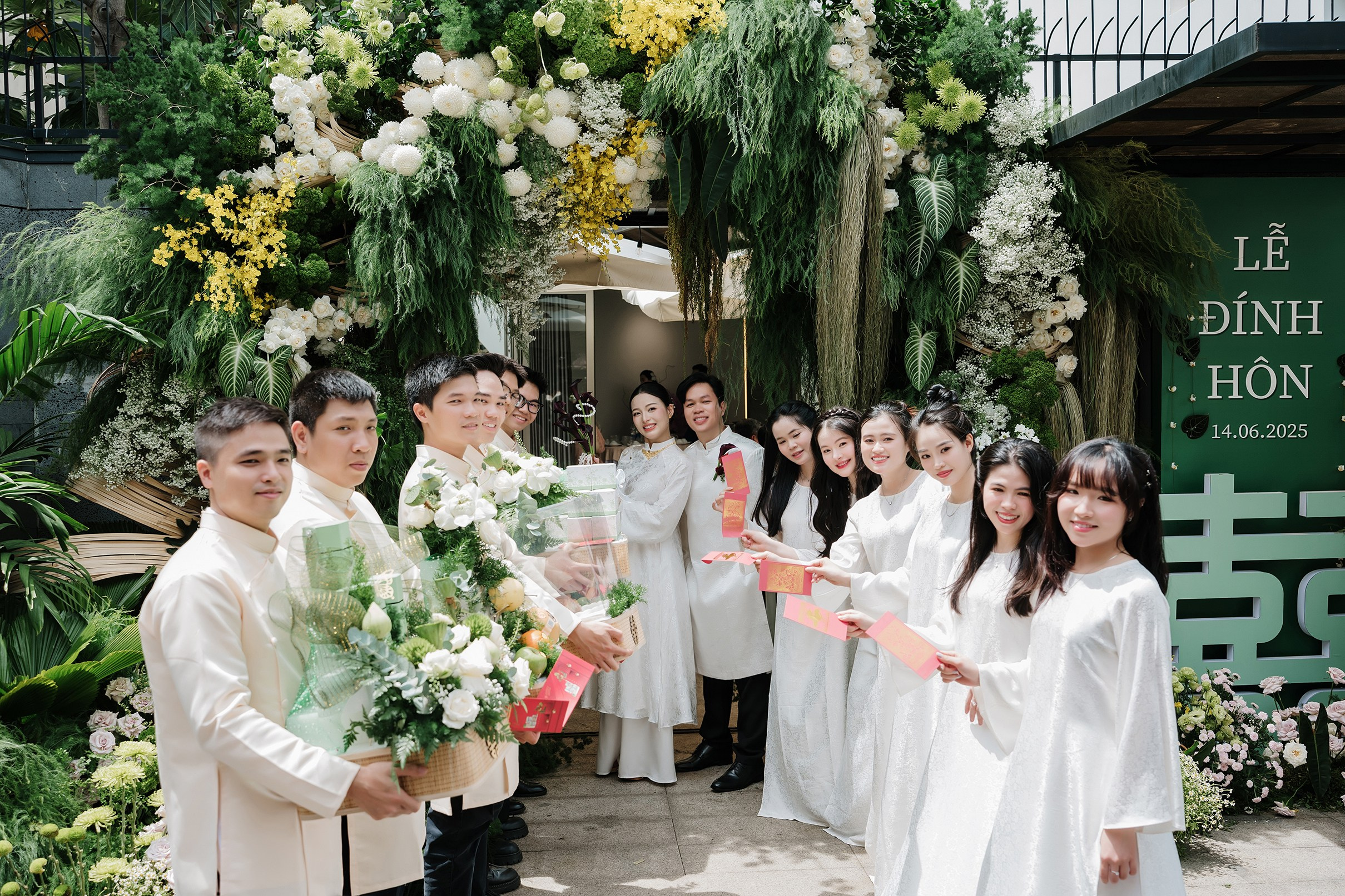 Engagement | NHI + LUAN & LINH + QUY. Saigon Wedding Present | Art Beyond Moments