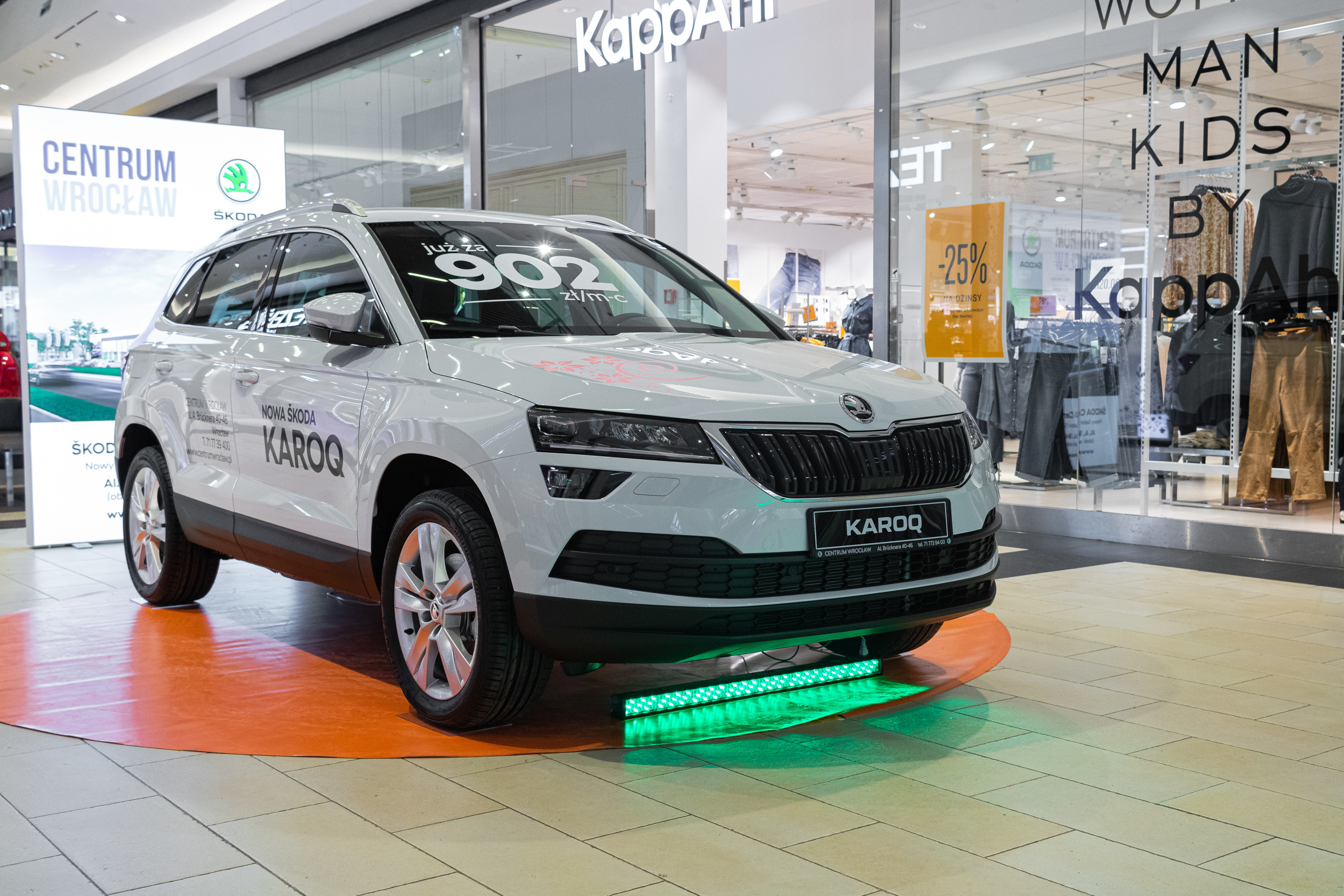 Wystawa aut, Magnolia park Wrocław. Dimitri Ilkov Photography — Capturing Life’s Moments in Edmonton, Cana