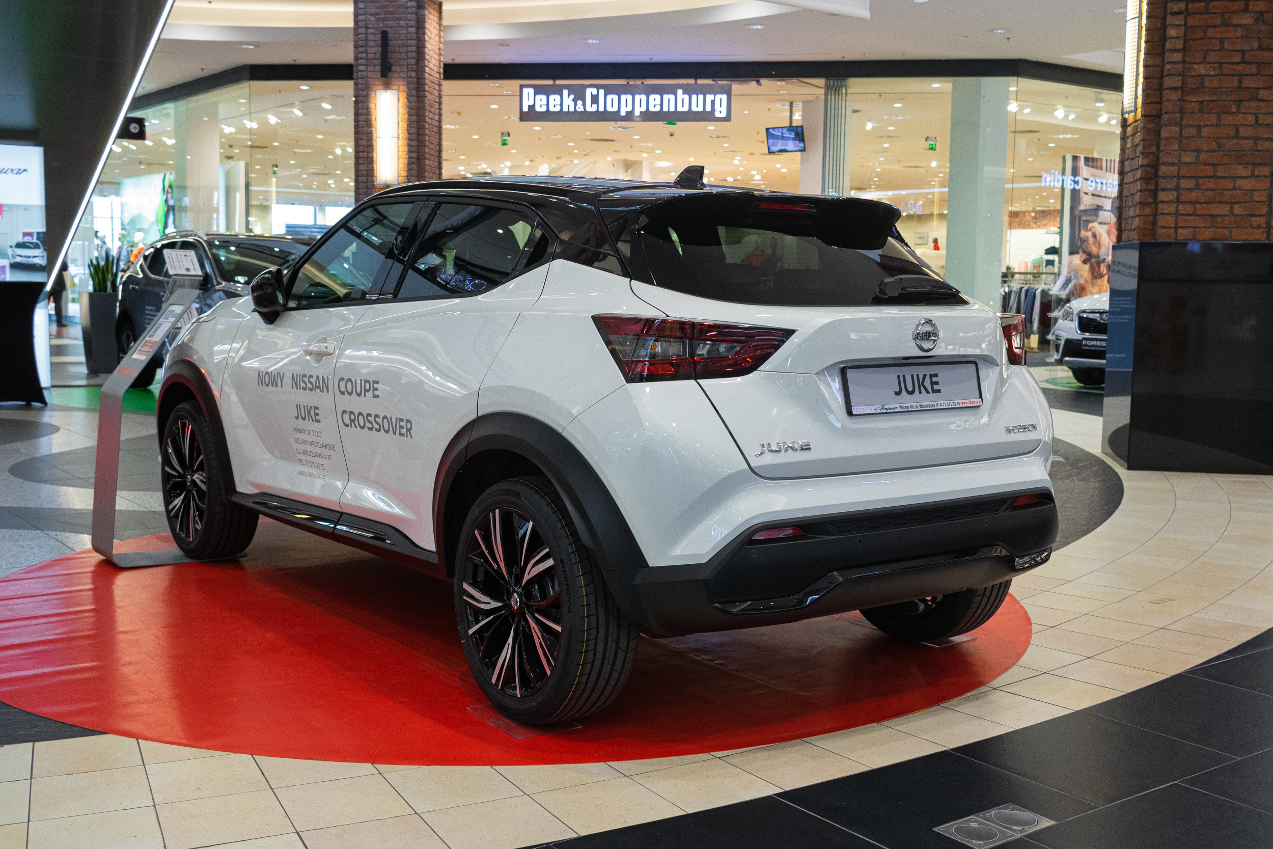 Wystawa aut, Magnolia park Wrocław. Dimitri Ilkov Photography — Capturing Life’s Moments in Edmonton, Cana