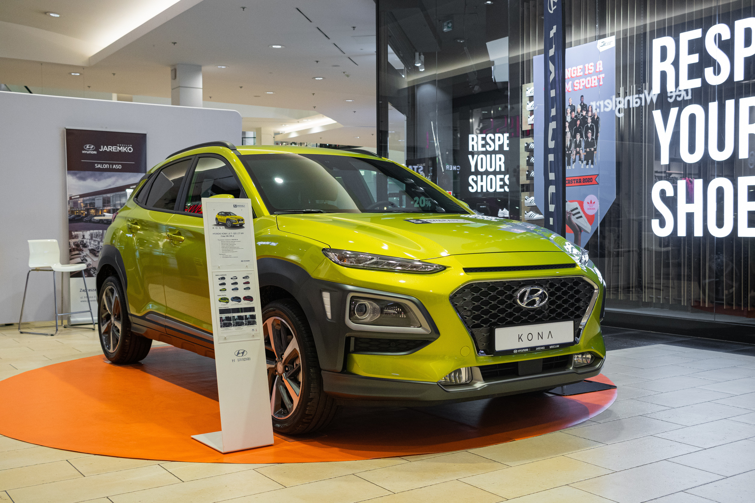 Wystawa aut, Magnolia park Wrocław. Dimitri Ilkov Photography — Capturing Life’s Moments in Edmonton, Cana