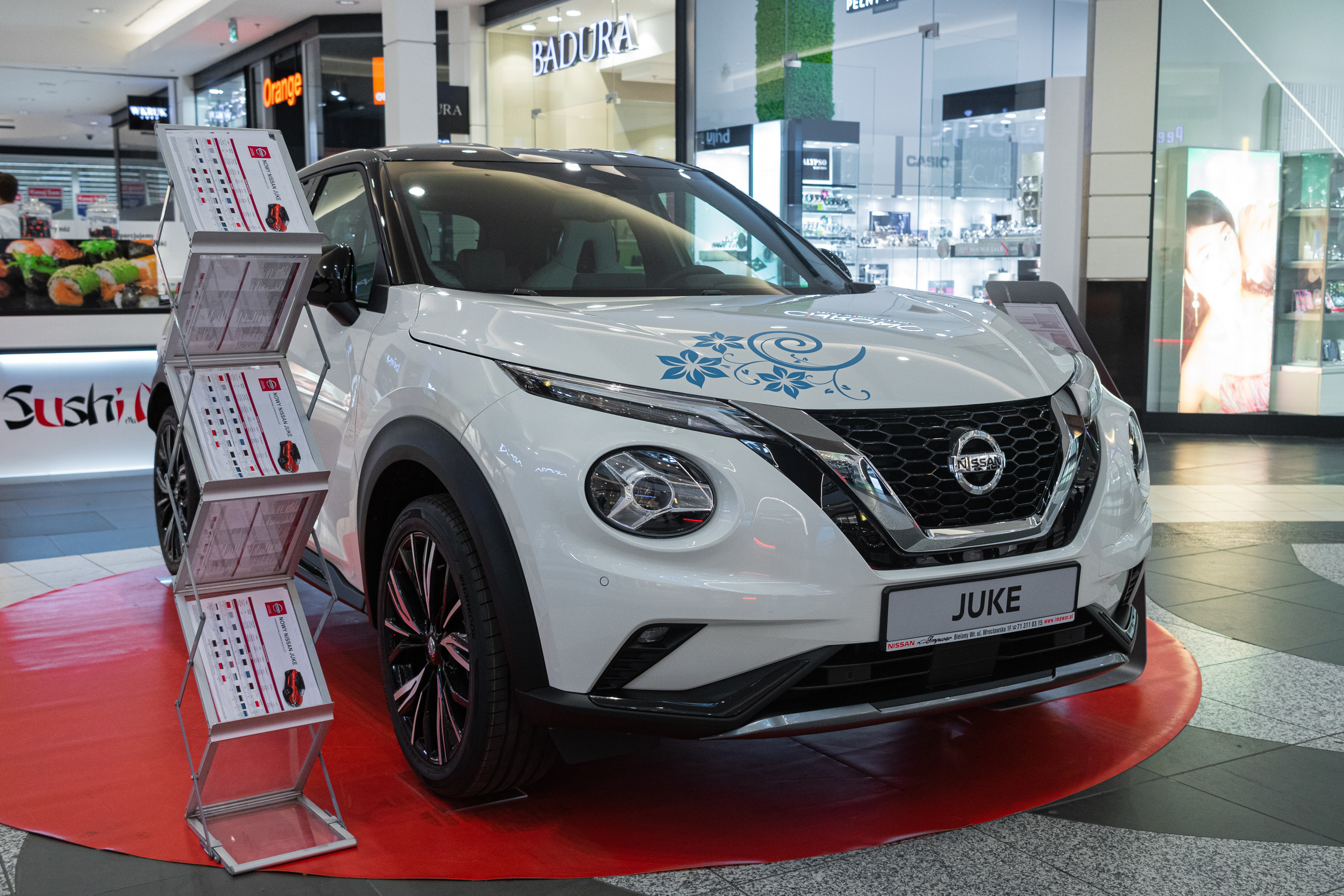 Wystawa aut, Magnolia park Wrocław. Dimitri Ilkov Photography — Capturing Life’s Moments in Edmonton, Cana