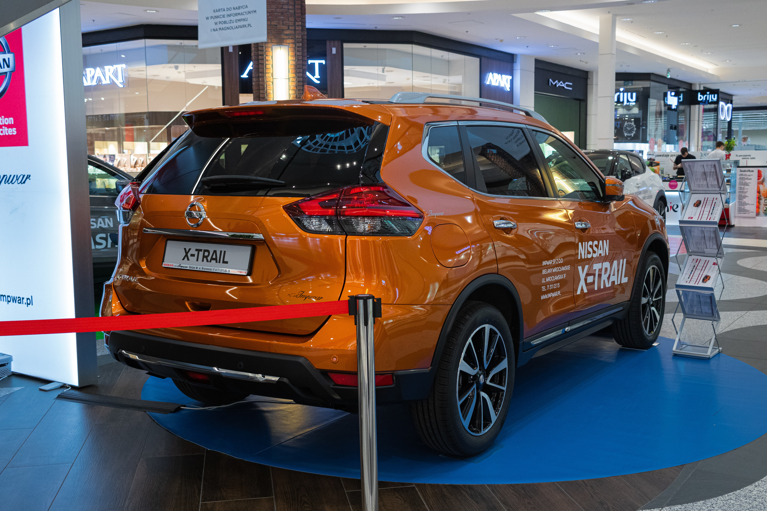 Wystawa aut, Magnolia park Wrocław. Dimitri Ilkov Photography — Capturing Life’s Moments in Edmonton, Cana